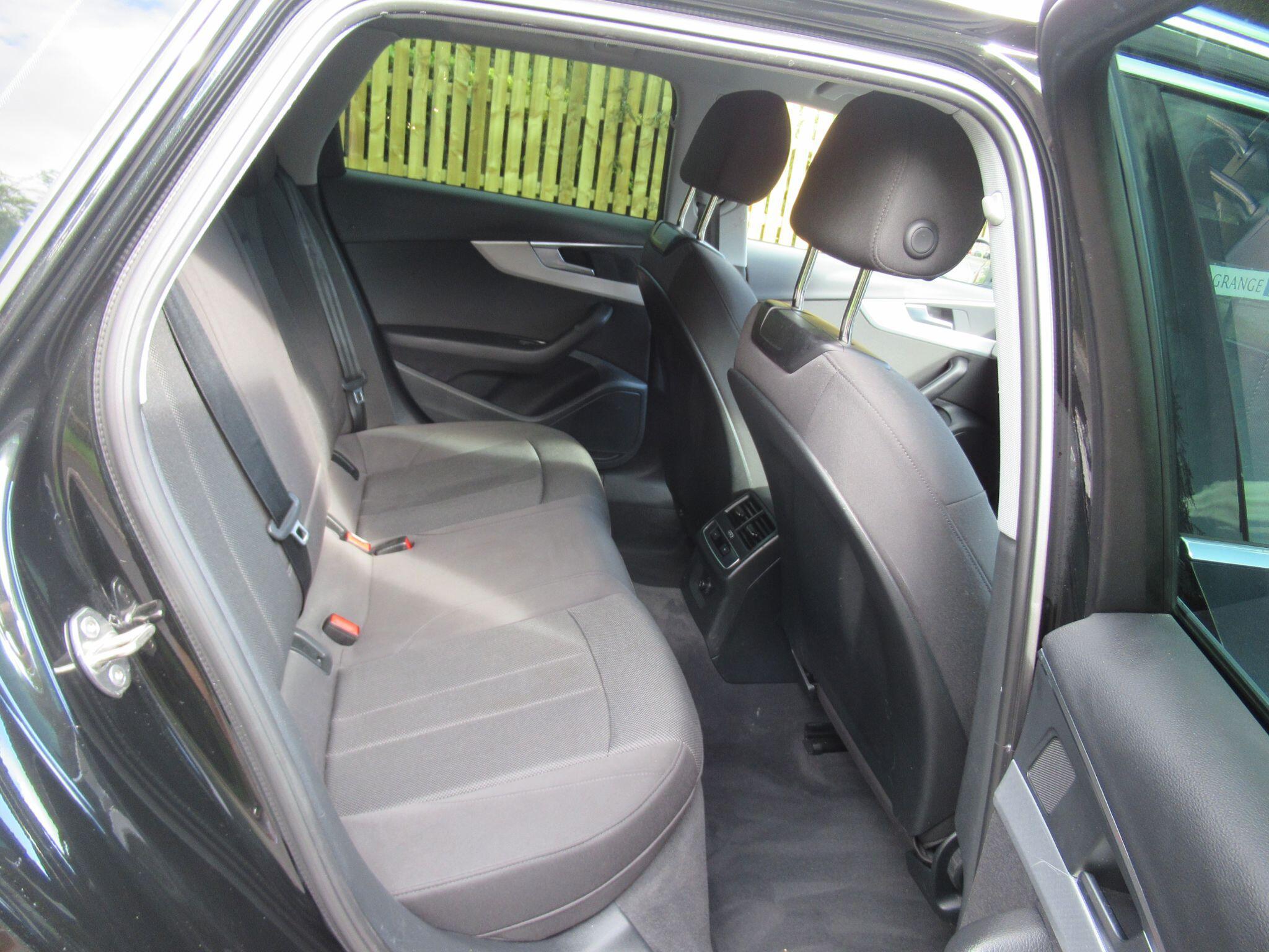 Audi A4 Avant - Image 18
