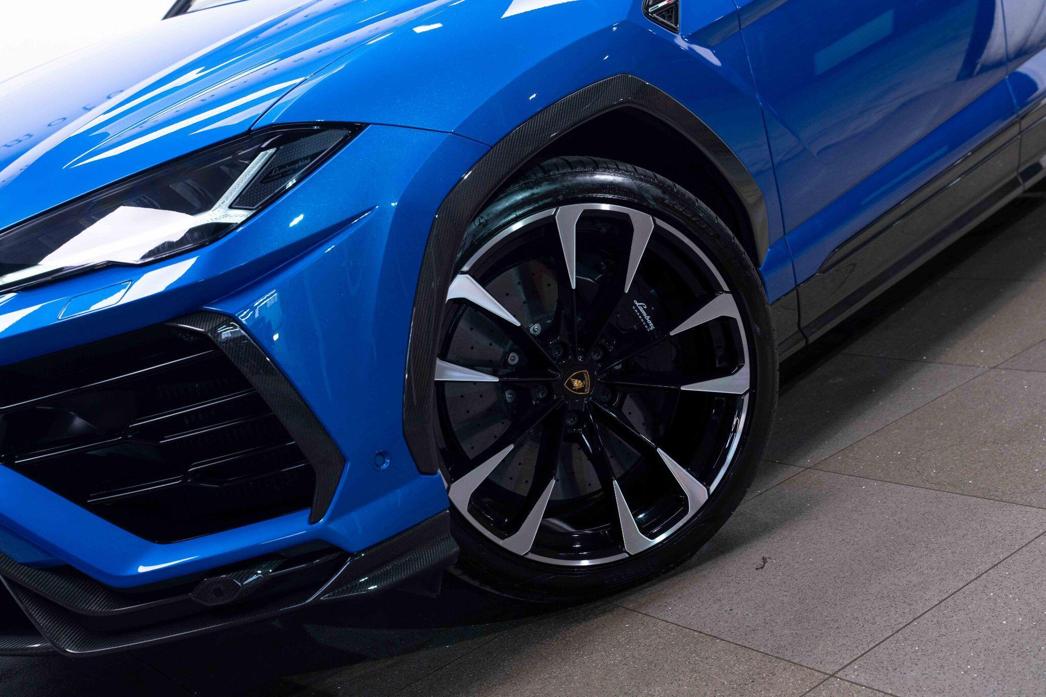 Lamborghini Urus - Image 9