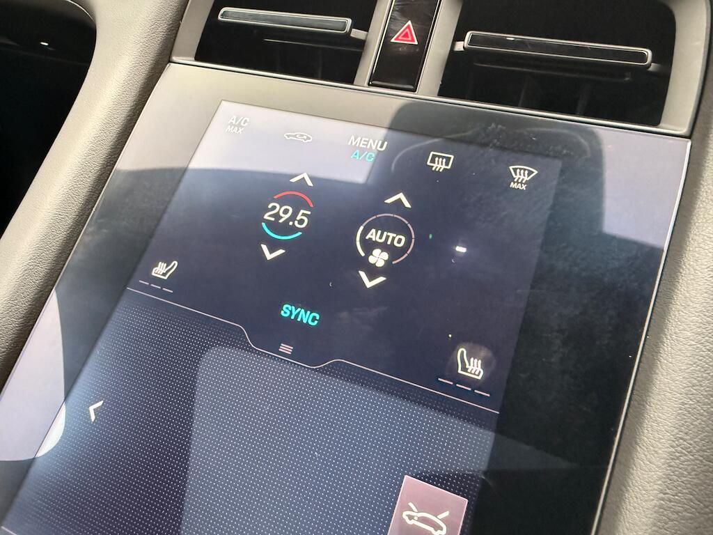 Porsche Taycan - Image 47