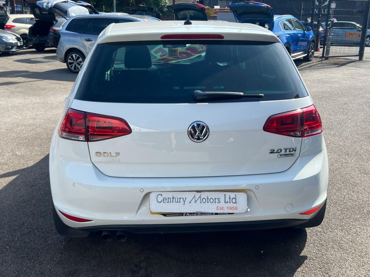 Volkswagen Golf - Image 14