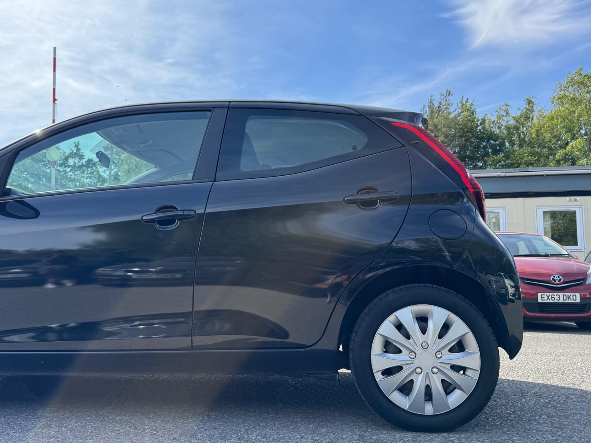 Toyota Aygo - Image 12
