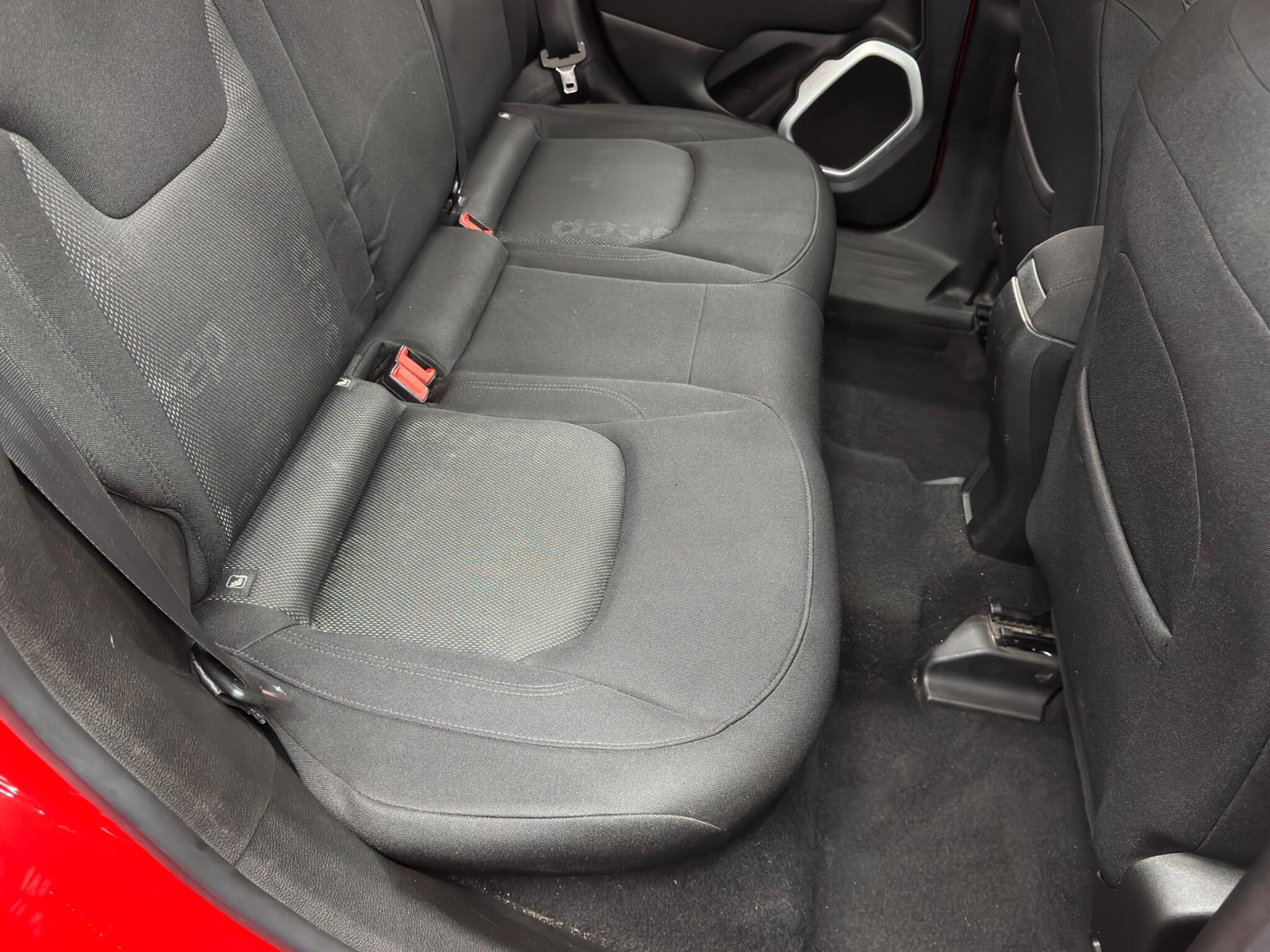 Jeep Renegade - Image 16