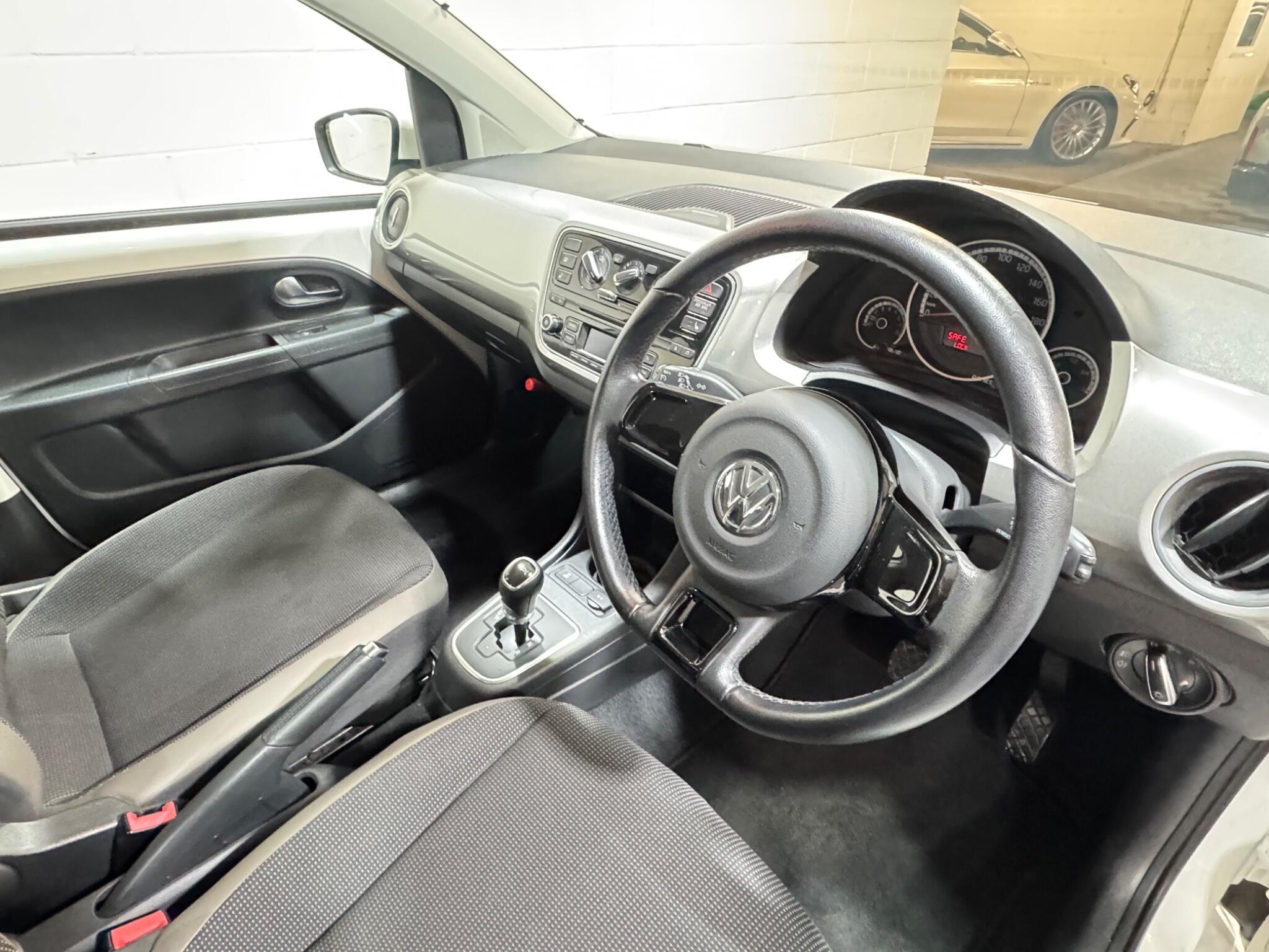 Volkswagen up! - Image 8
