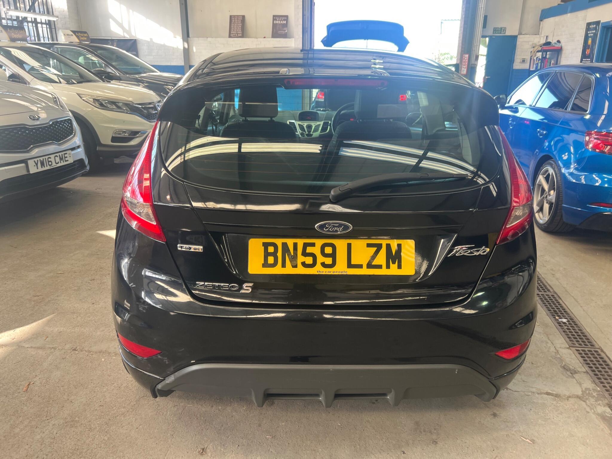 Ford Fiesta - Image 6