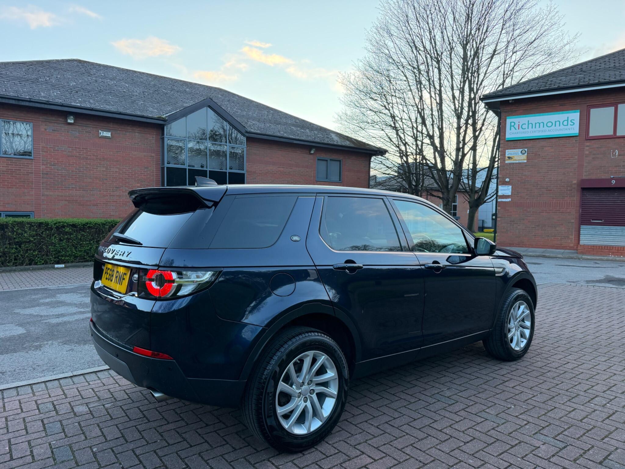 Land Rover DISCOVERY SPORT - Image 18