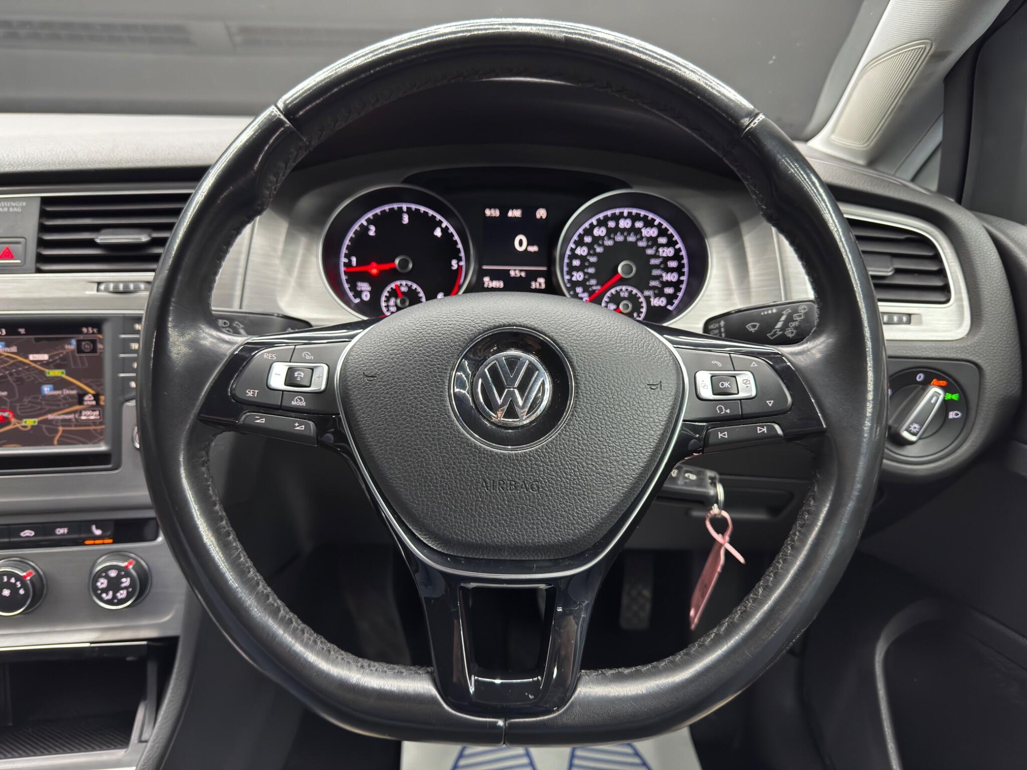 Volkswagen Golf - Image 18