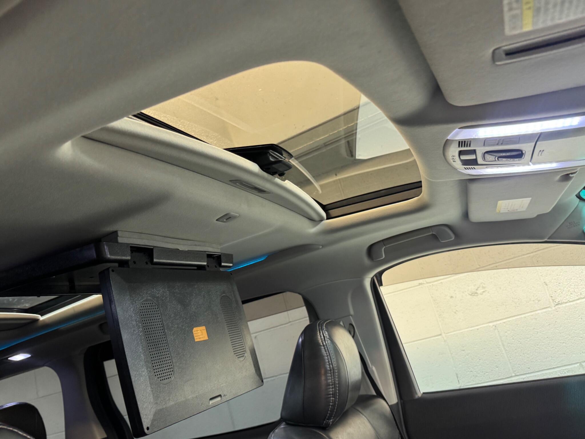 Toyota Vellfire - Image 12