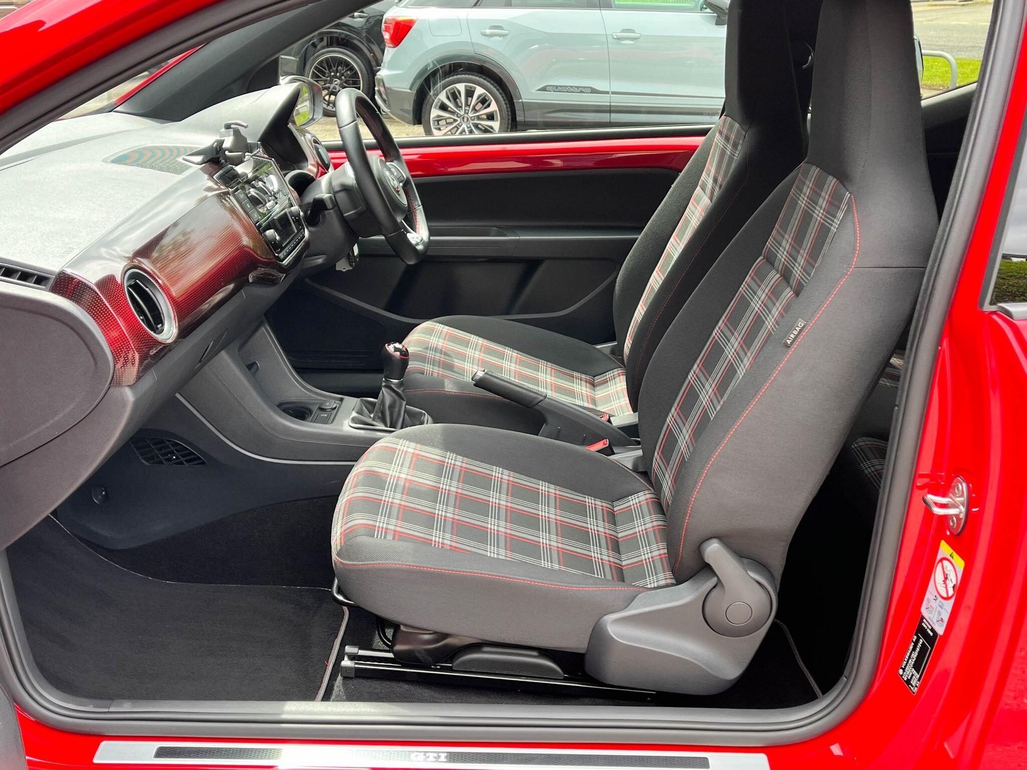 Volkswagen up! - Image 7