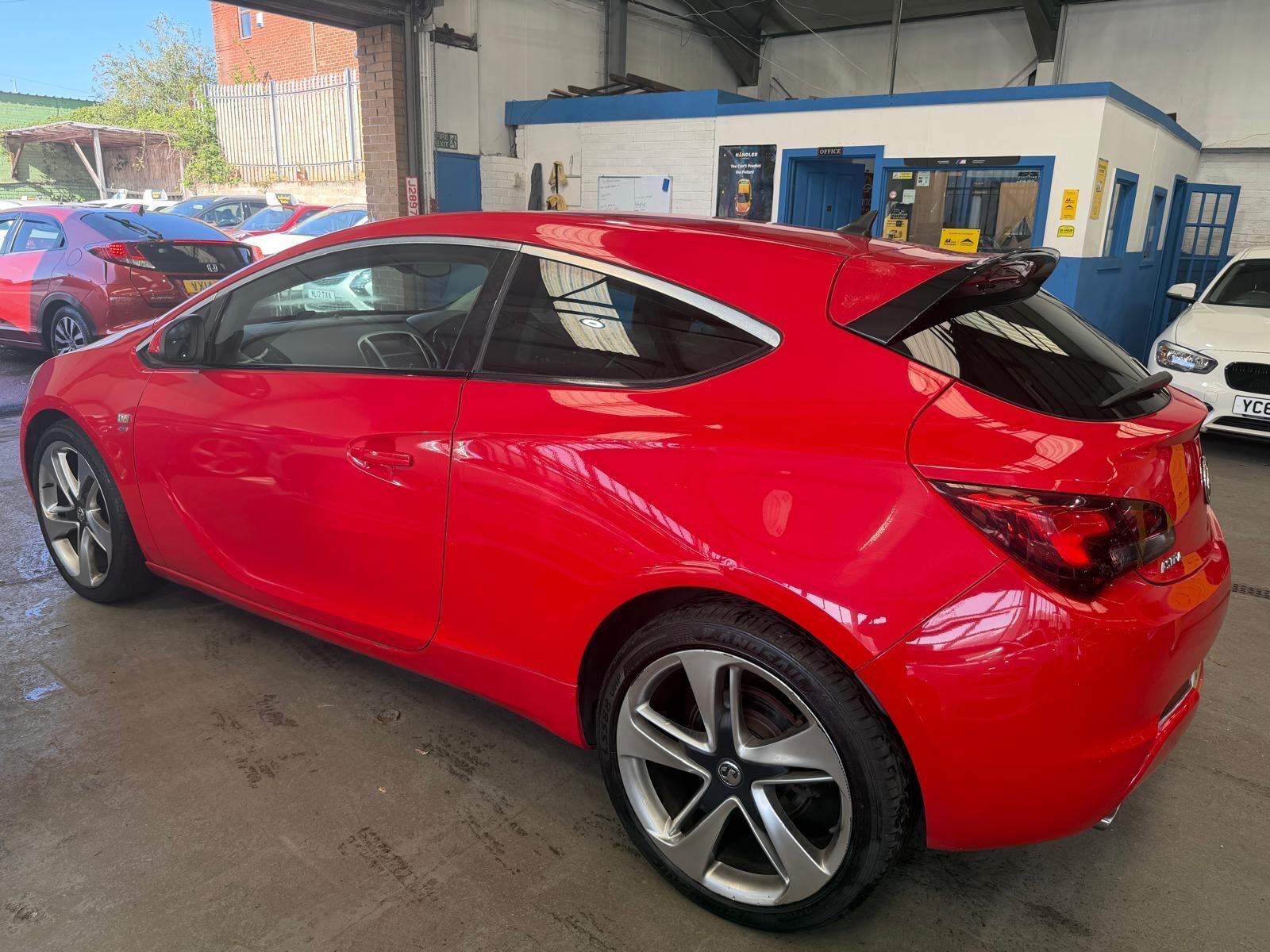 Vauxhall Astra GTC - Image 6