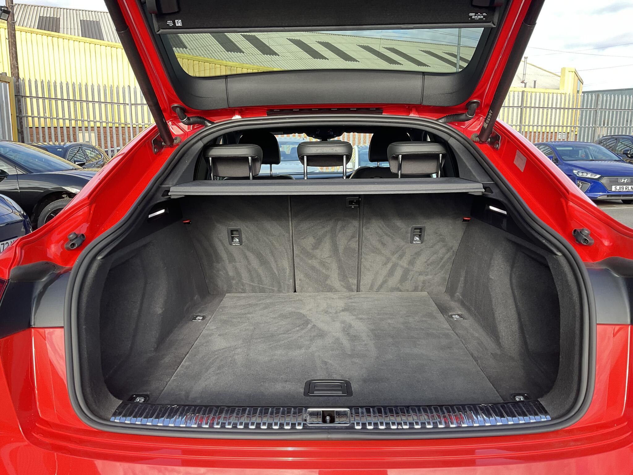 Audi E-Tron - Image 20