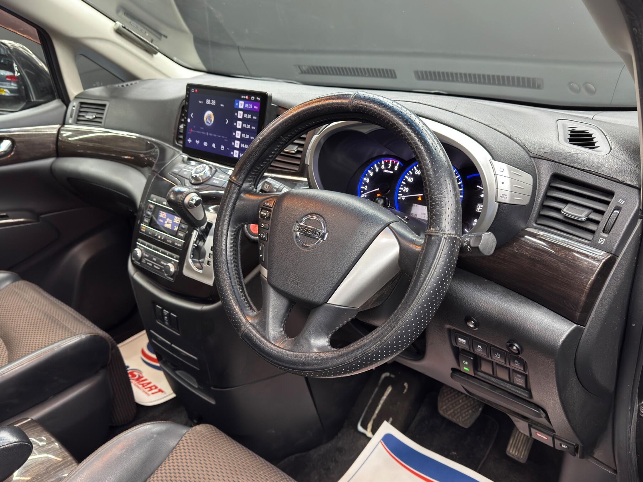 Nissan Elgrand - Image 9
