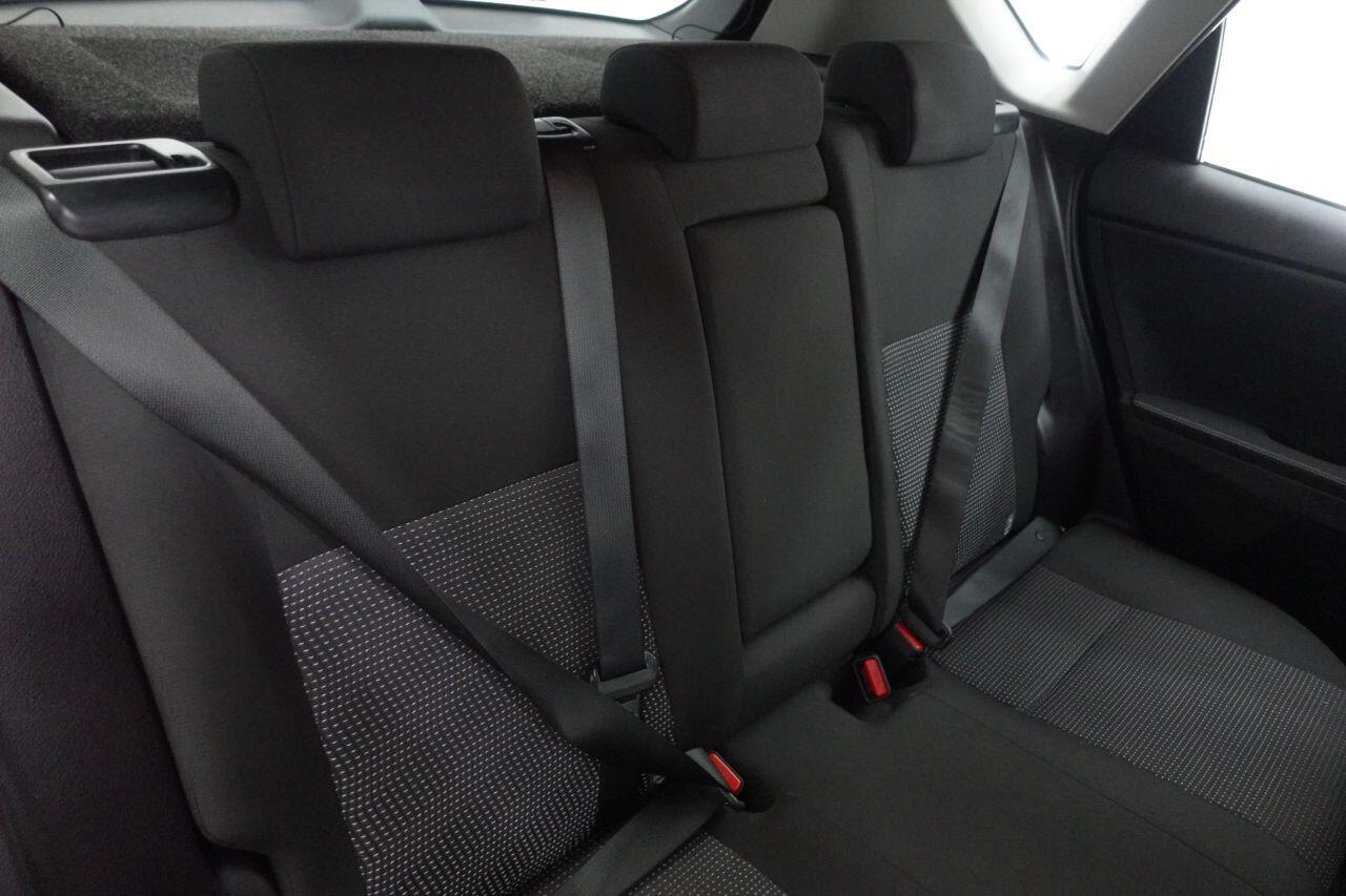 Toyota Auris - Image 13