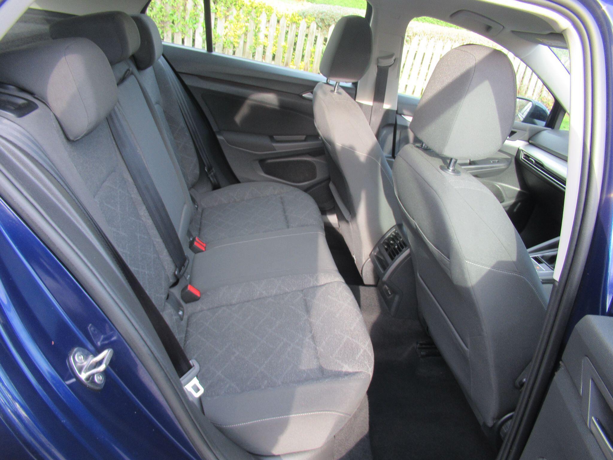 Volkswagen Golf - Image 13