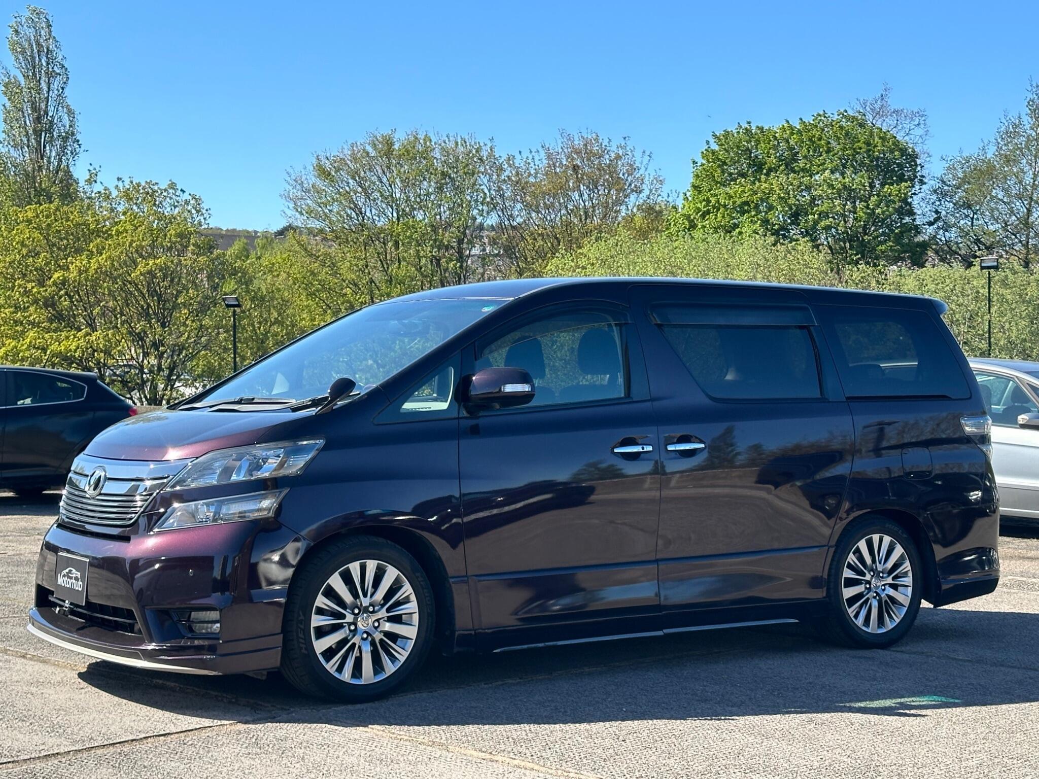 Toyota Vellfire - Image 6