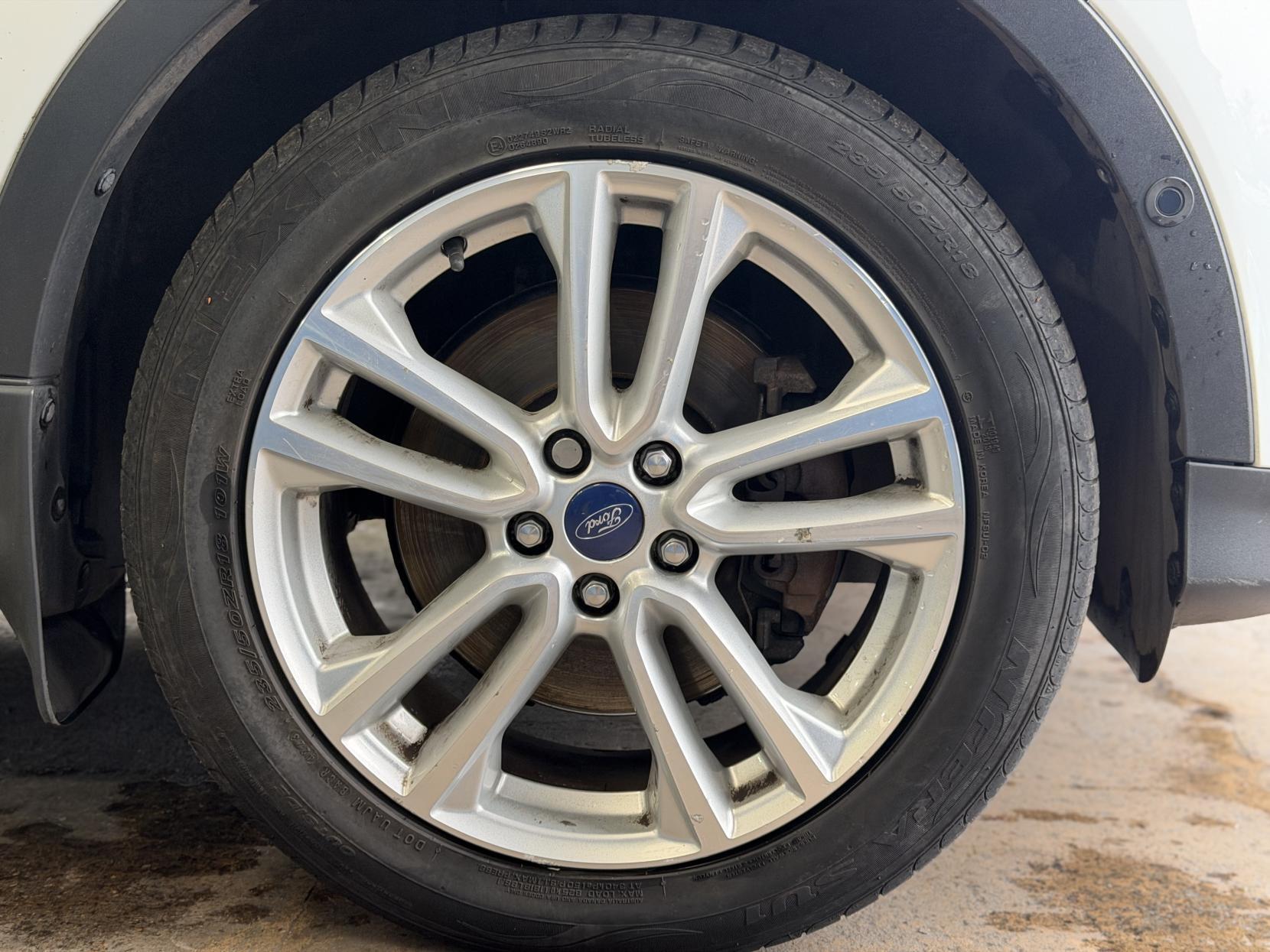 Ford Kuga - Image 18