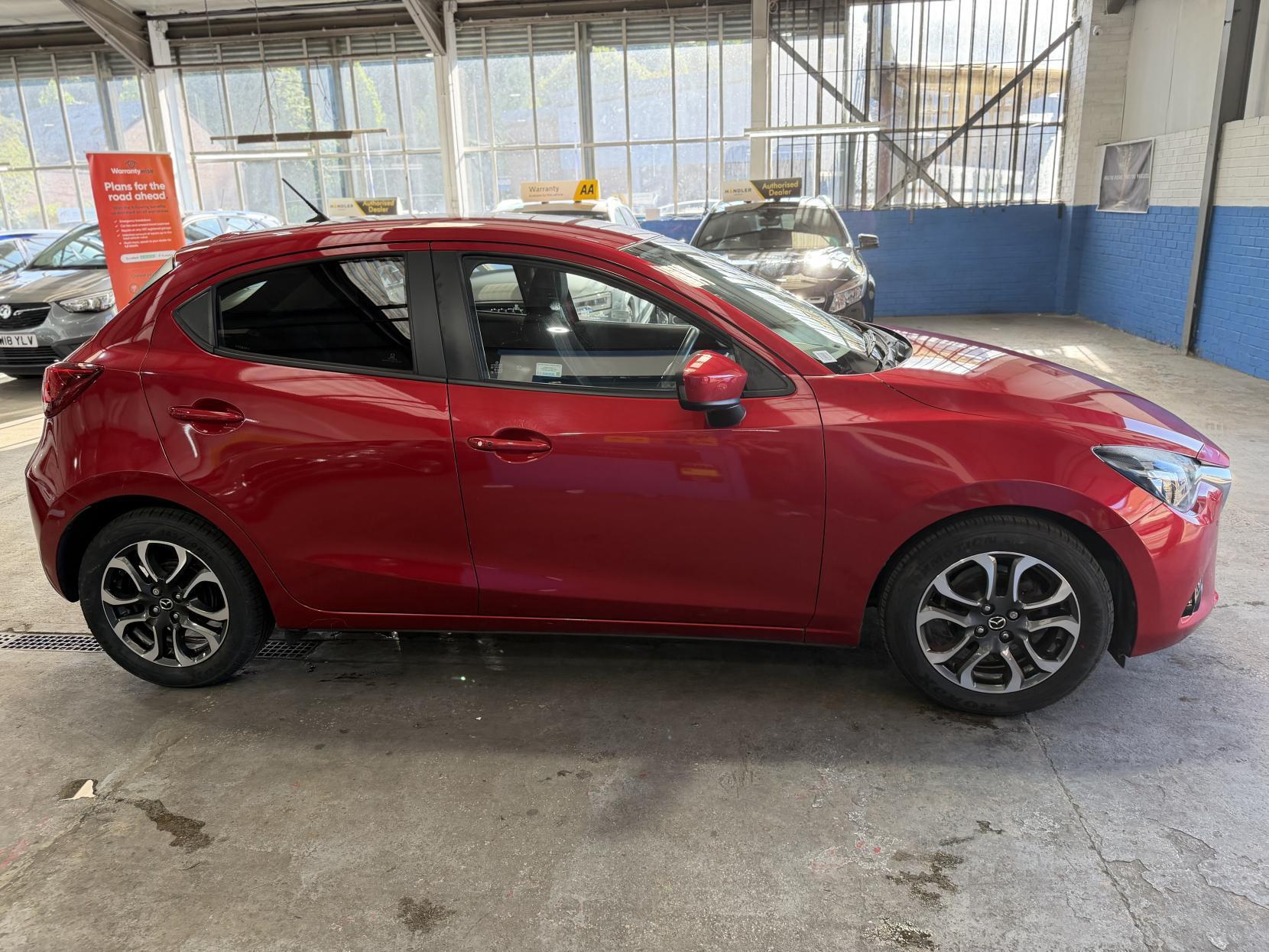 Mazda MAZDA2 - Image 7