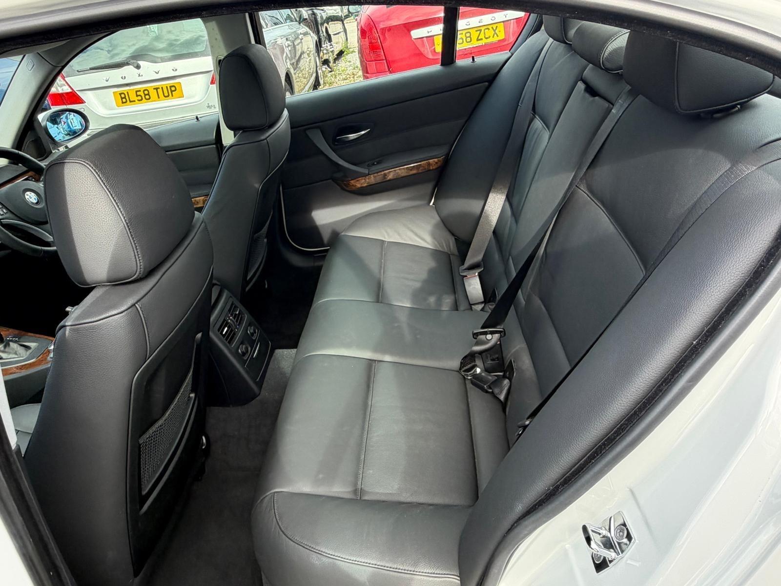 BMW 3 Series - Image 15