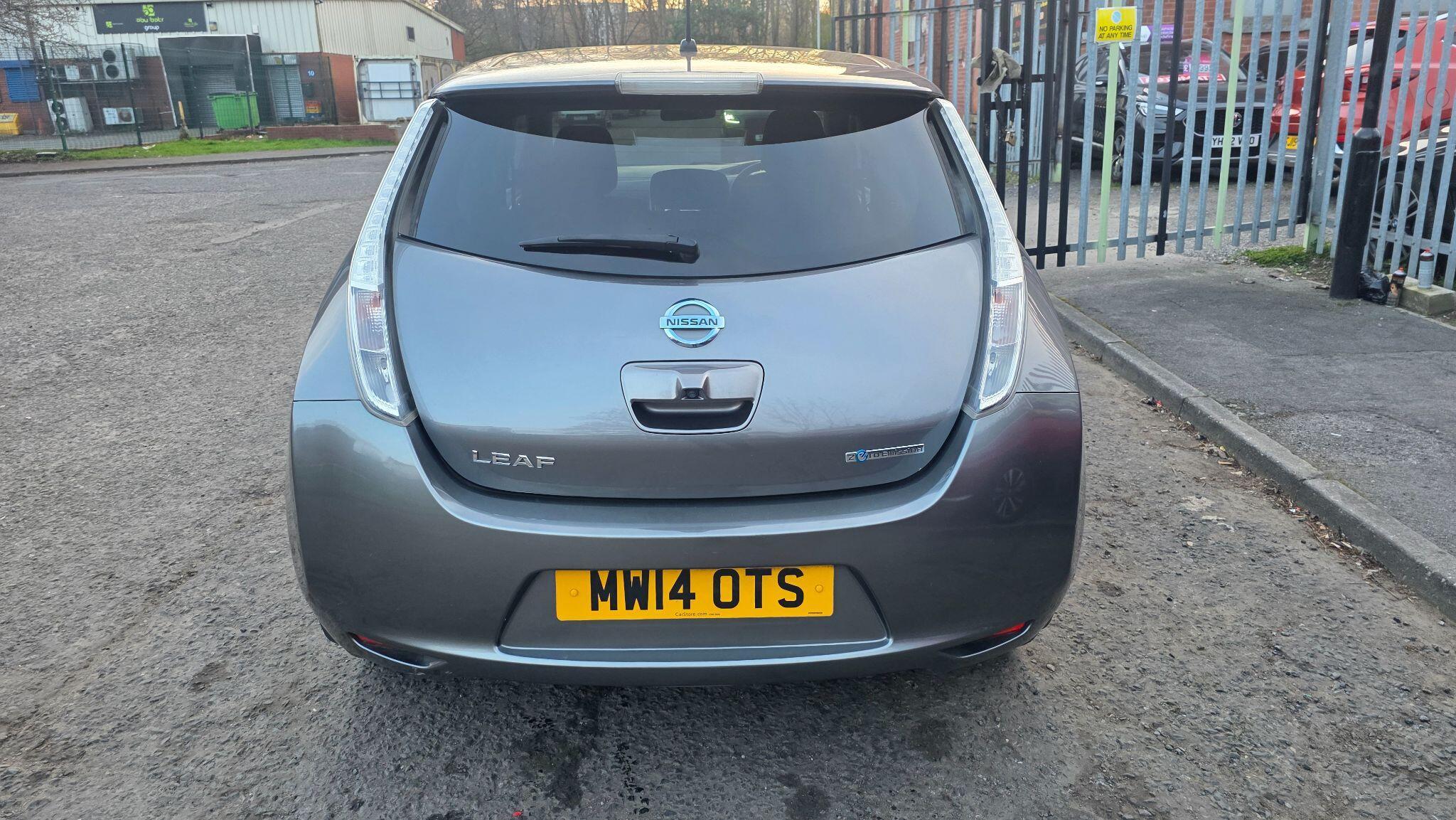 Nissan Leaf - Image 10