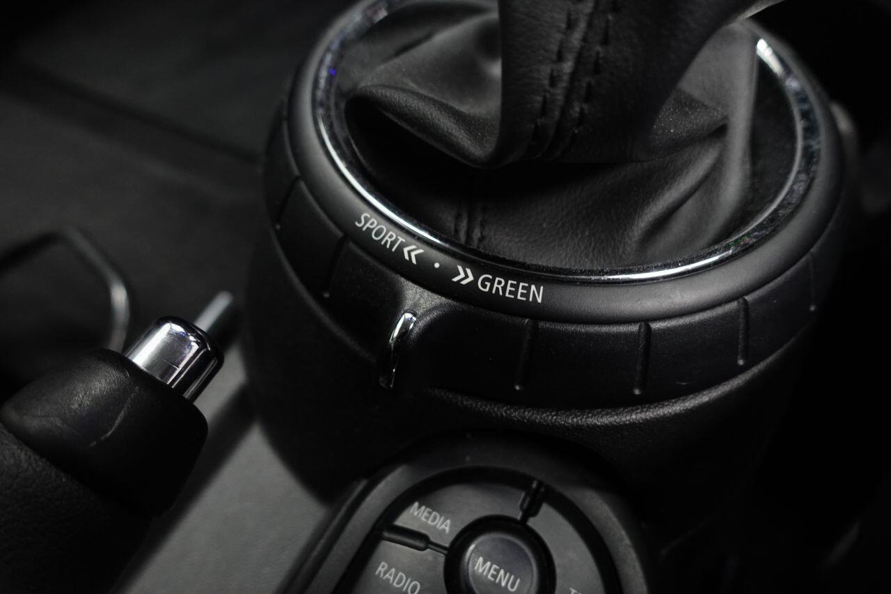 MINI Hatch - Image 32