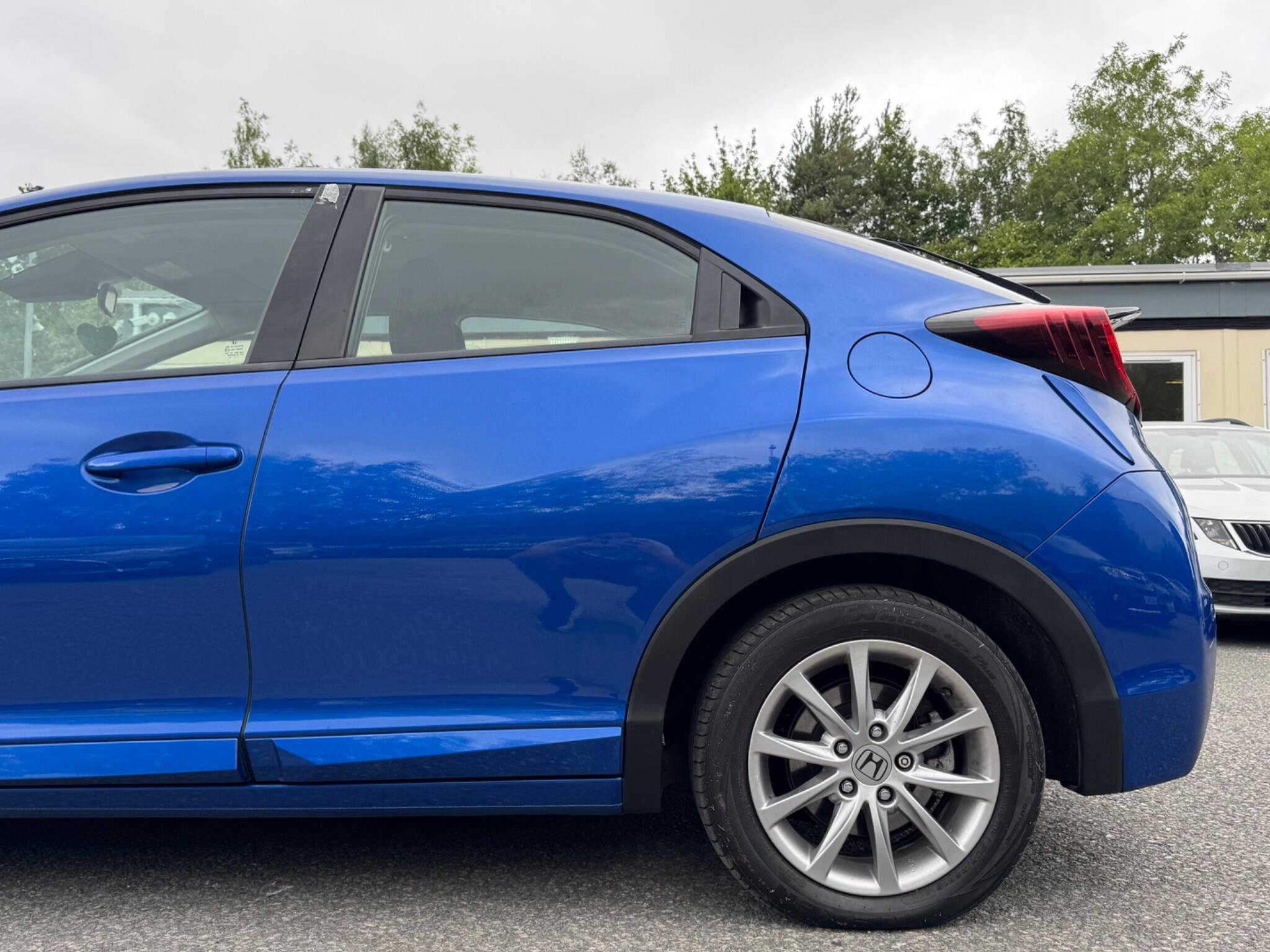 Honda Civic - Image 9