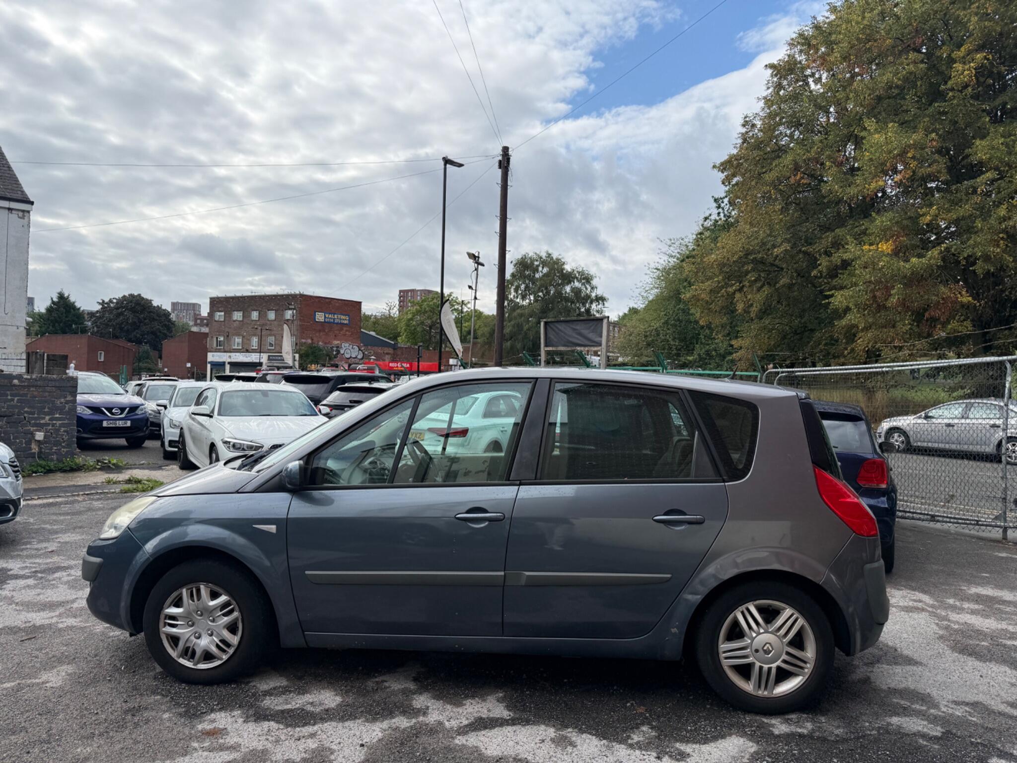 Renault Scenic - Image 4