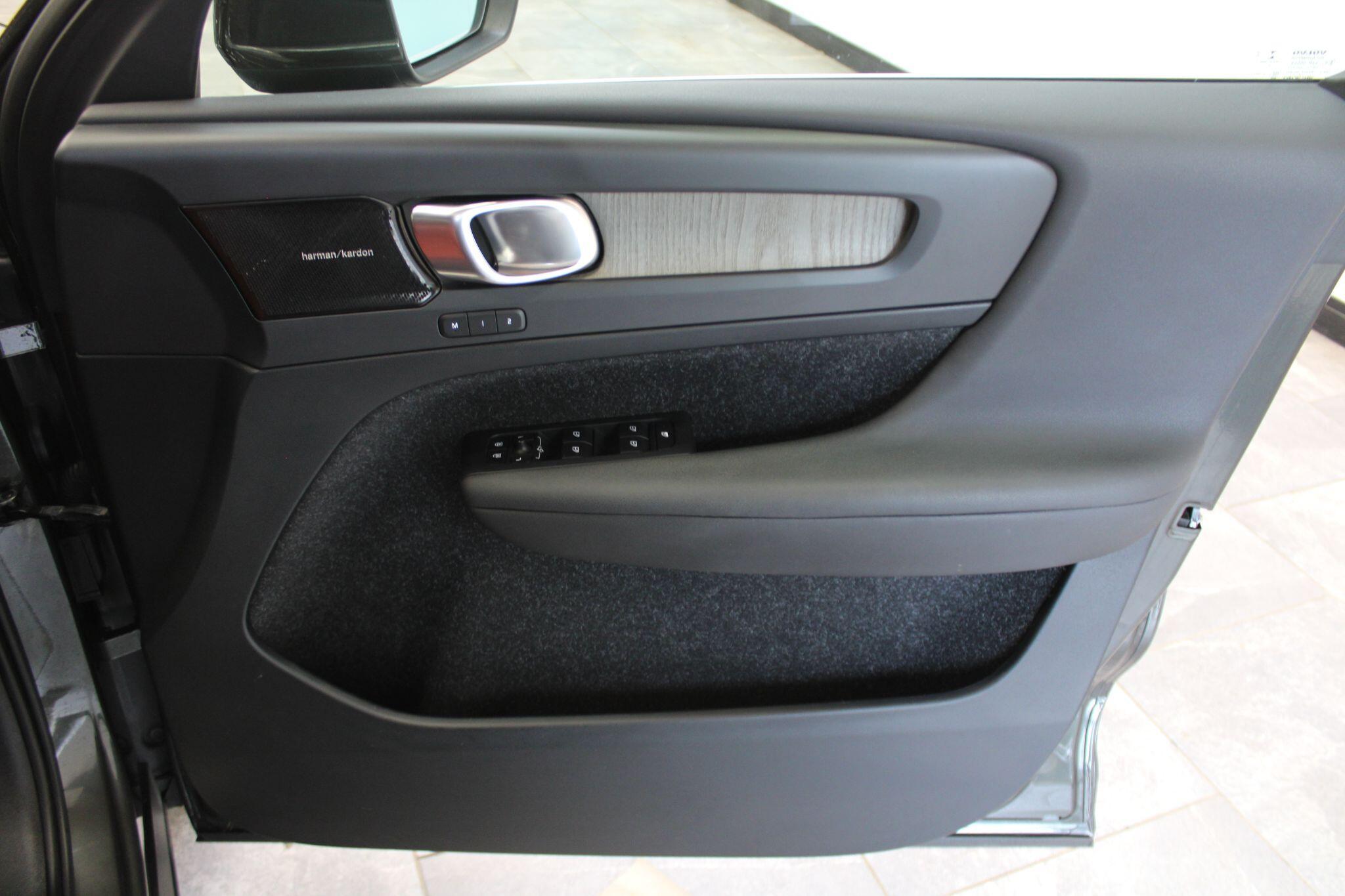 Volvo XC40 - Image 34