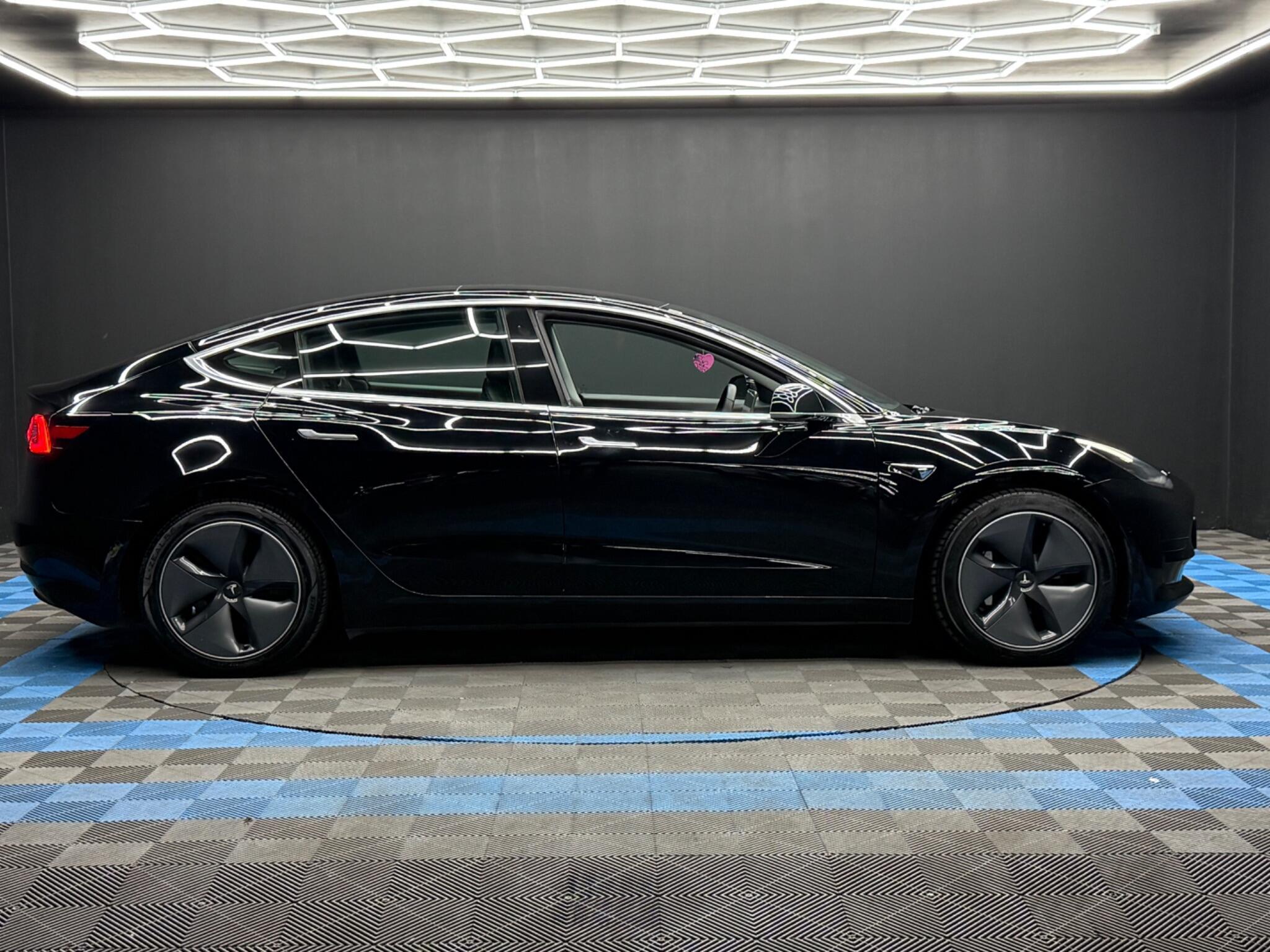 Tesla Model 3 - Image 4