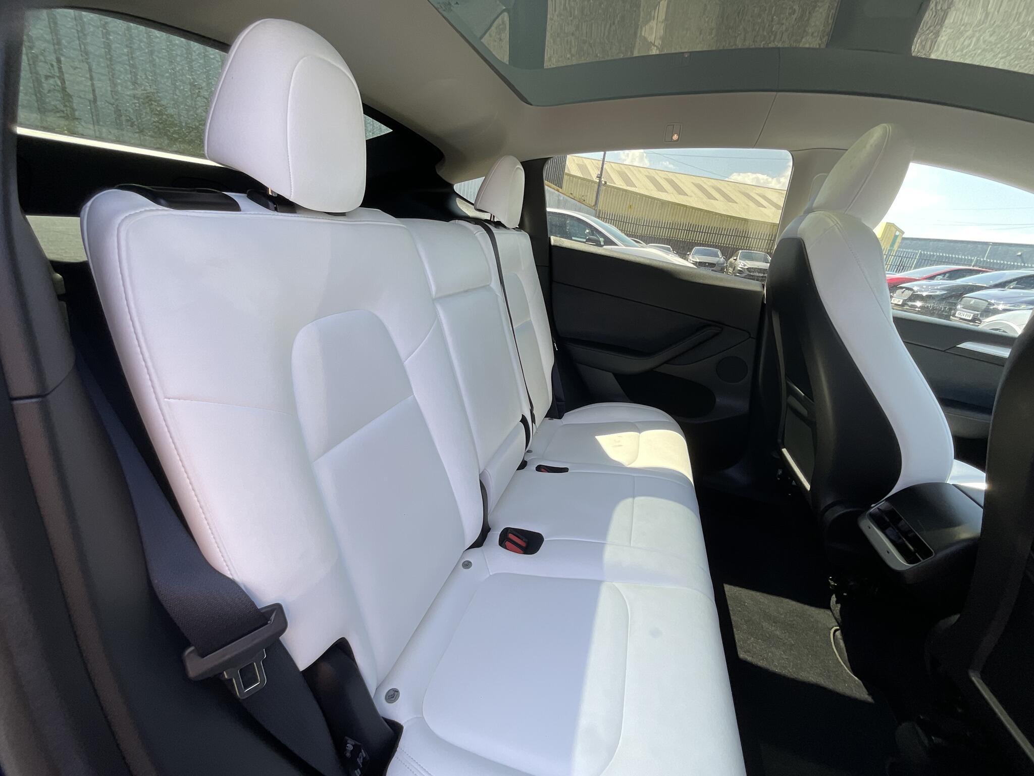 Tesla Model Y - Image 6