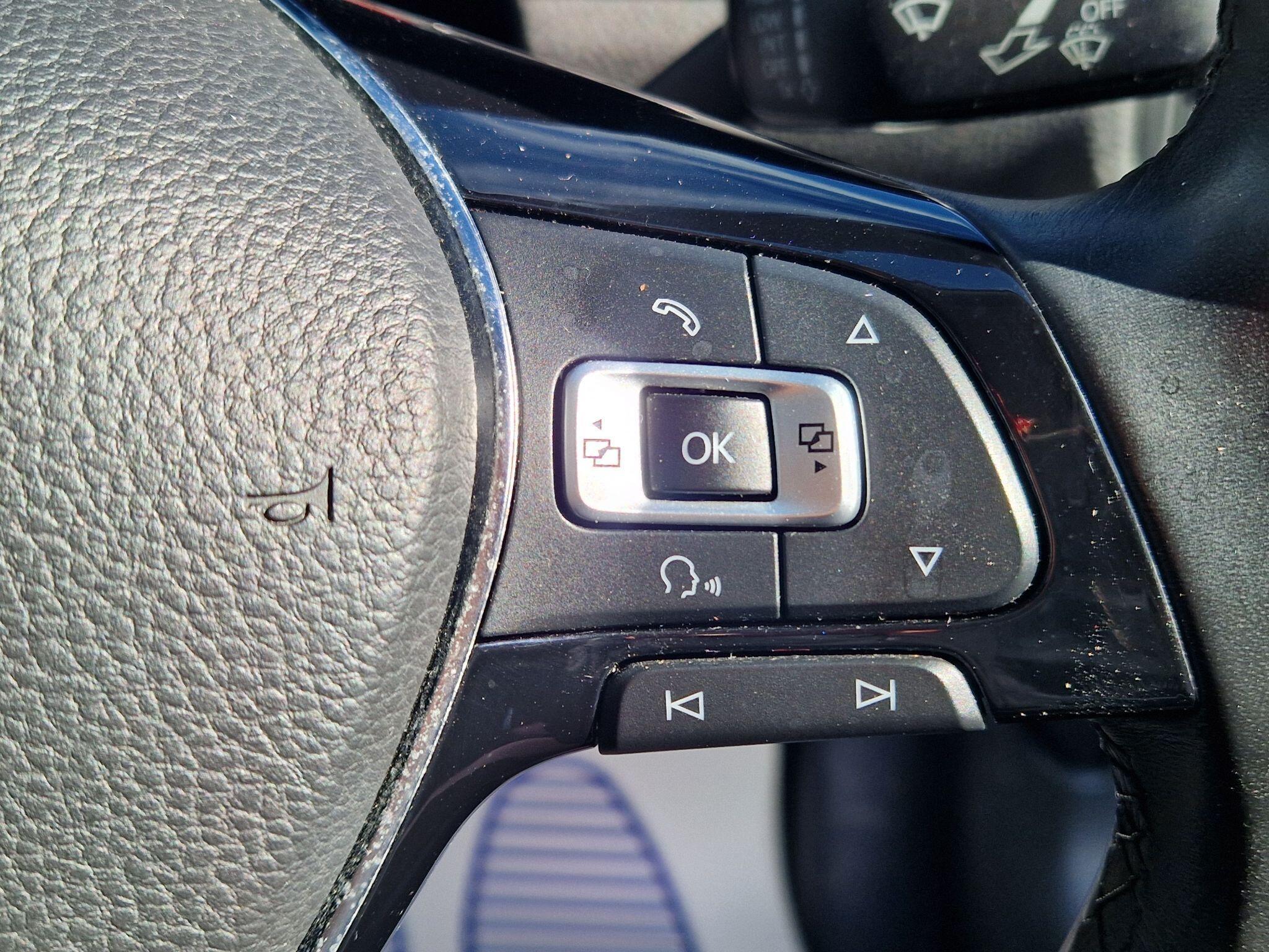 Volkswagen Golf - Image 51