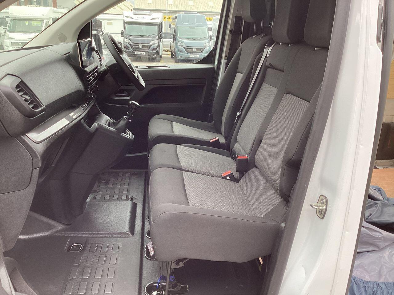 Citroen Dispatch - Image 16