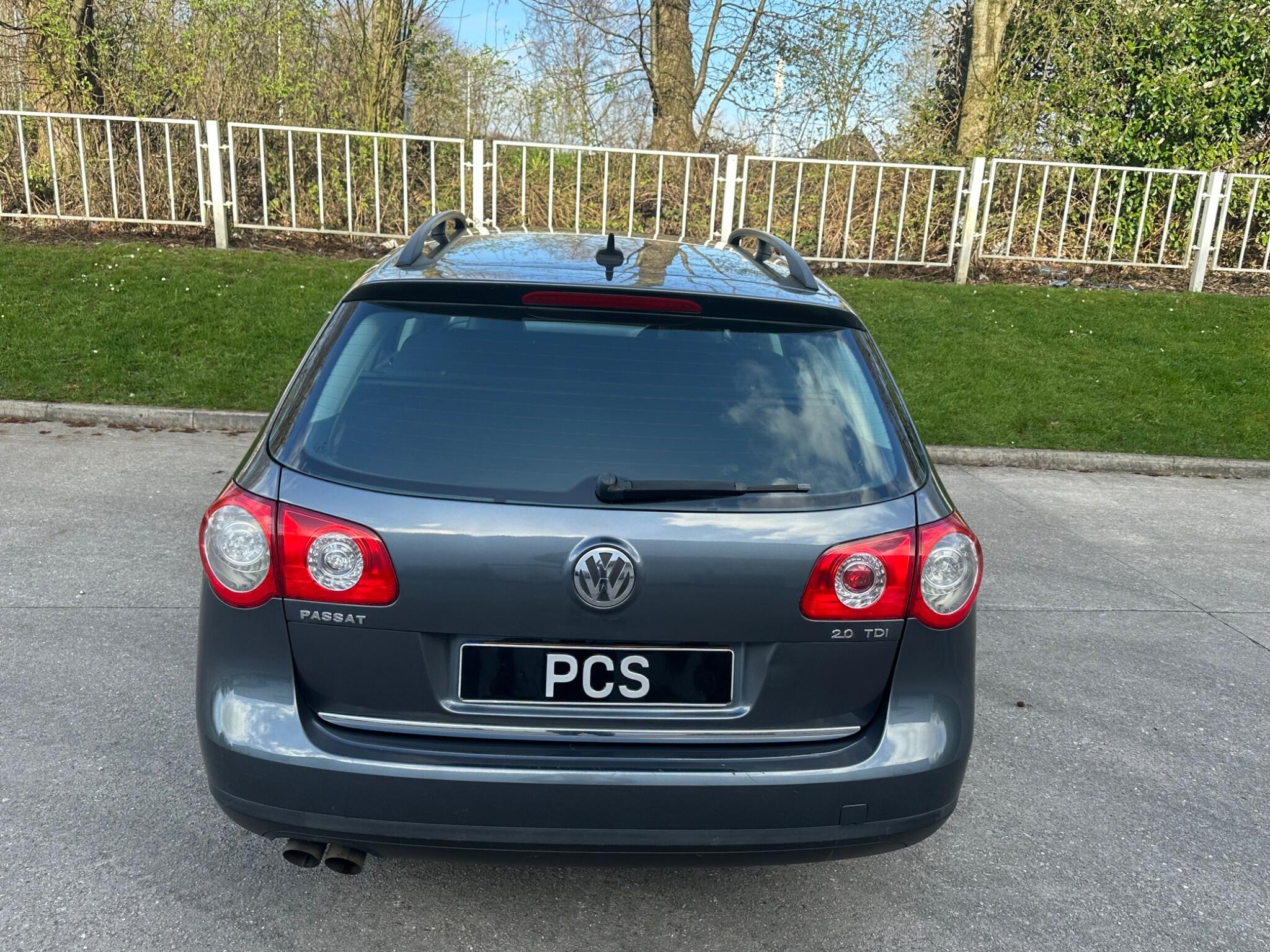 Volkswagen Passat - Image 23