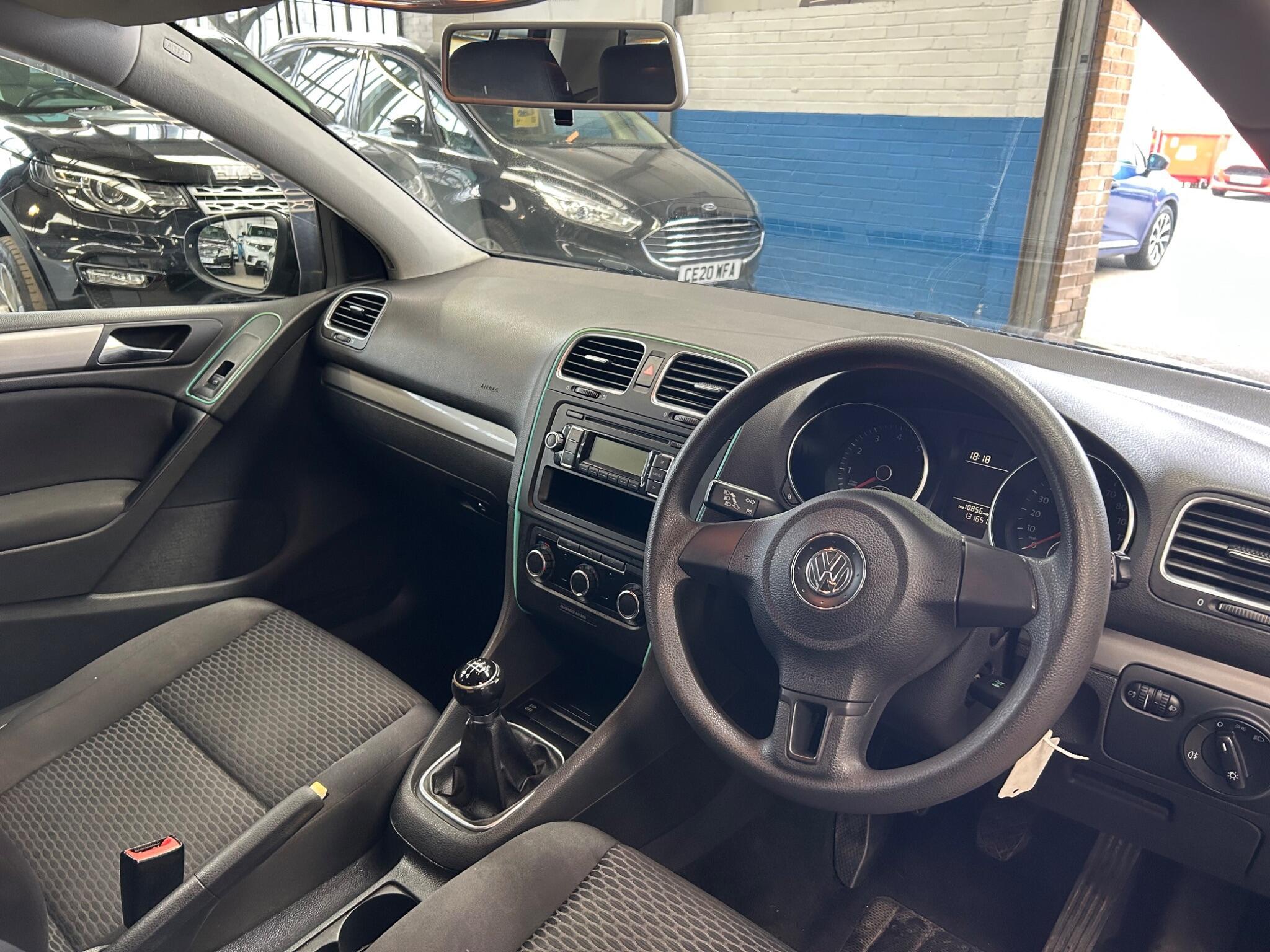 Volkswagen Golf - Image 8