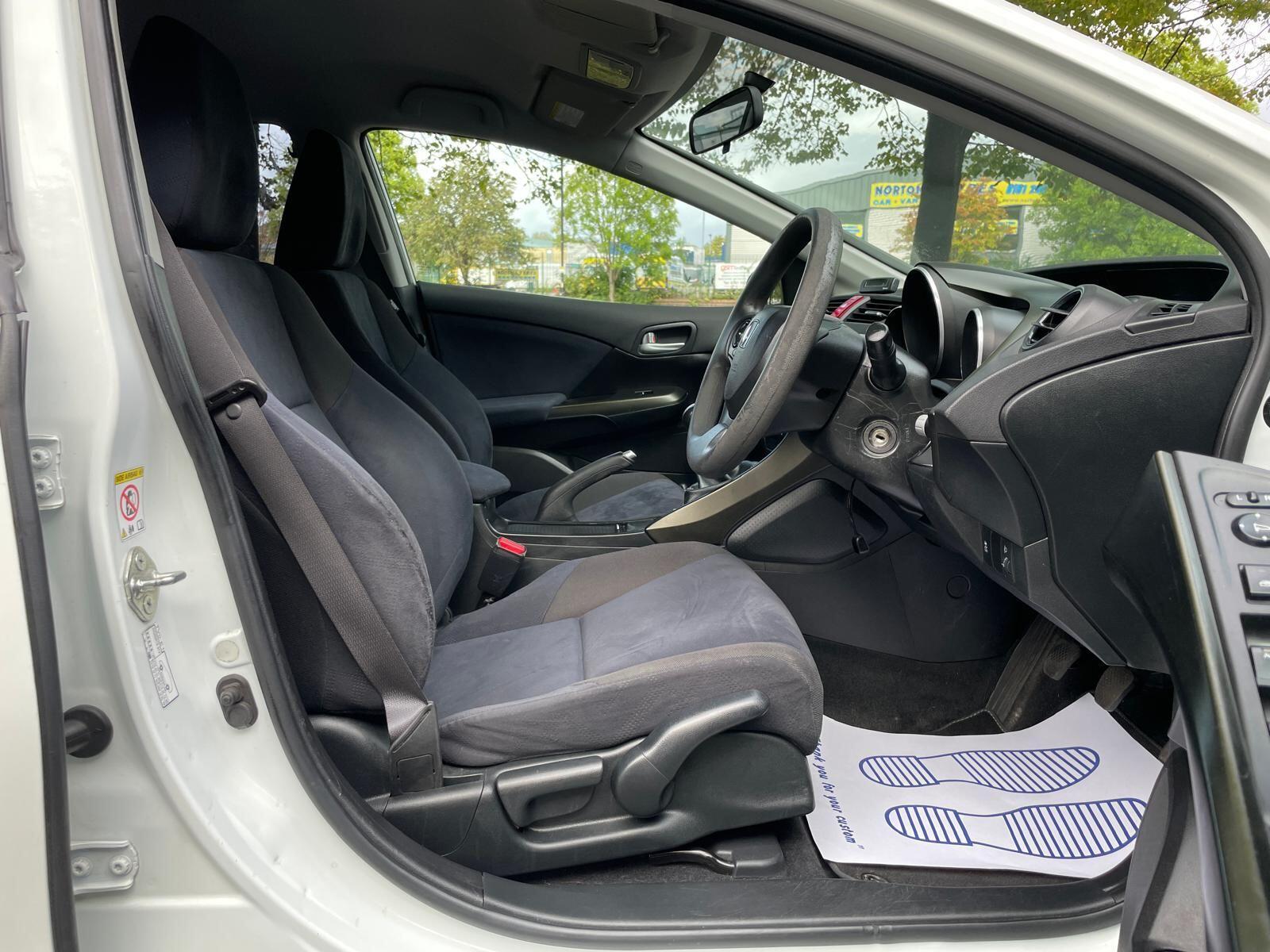 Honda Civic - Image 16