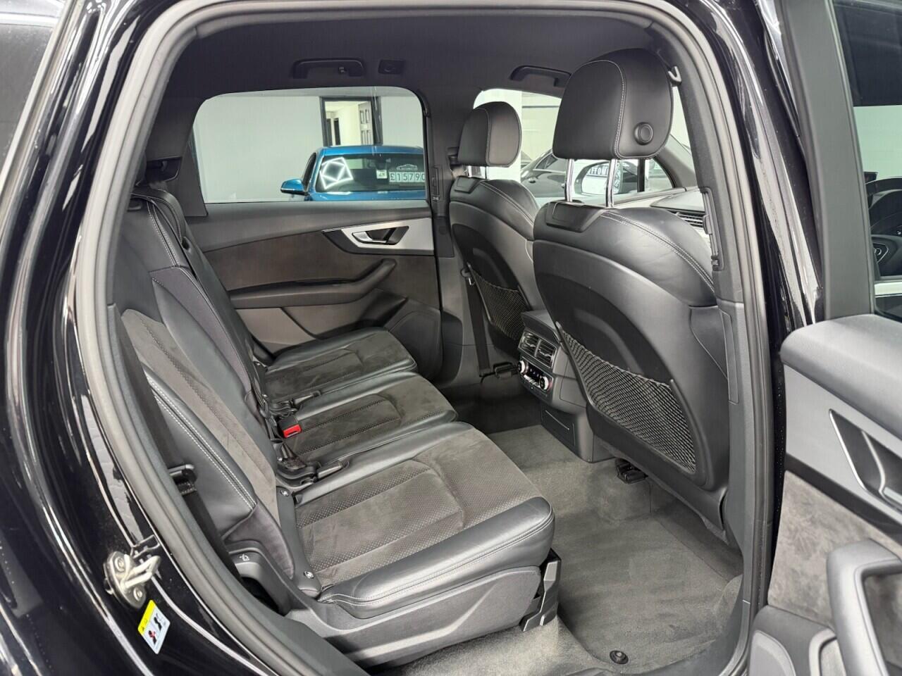 Audi Q7 - Image 19