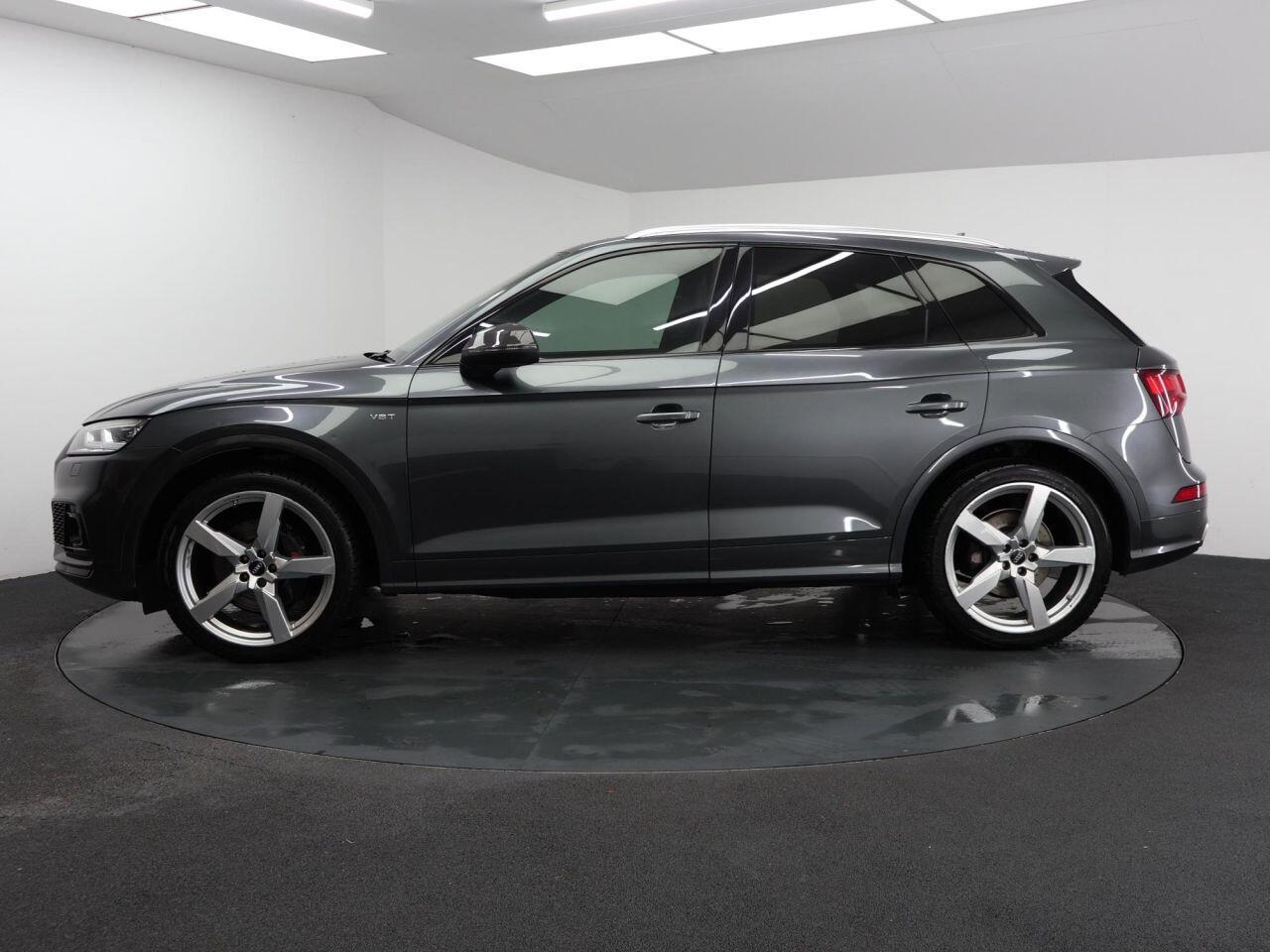 Audi SQ5 - Image 8