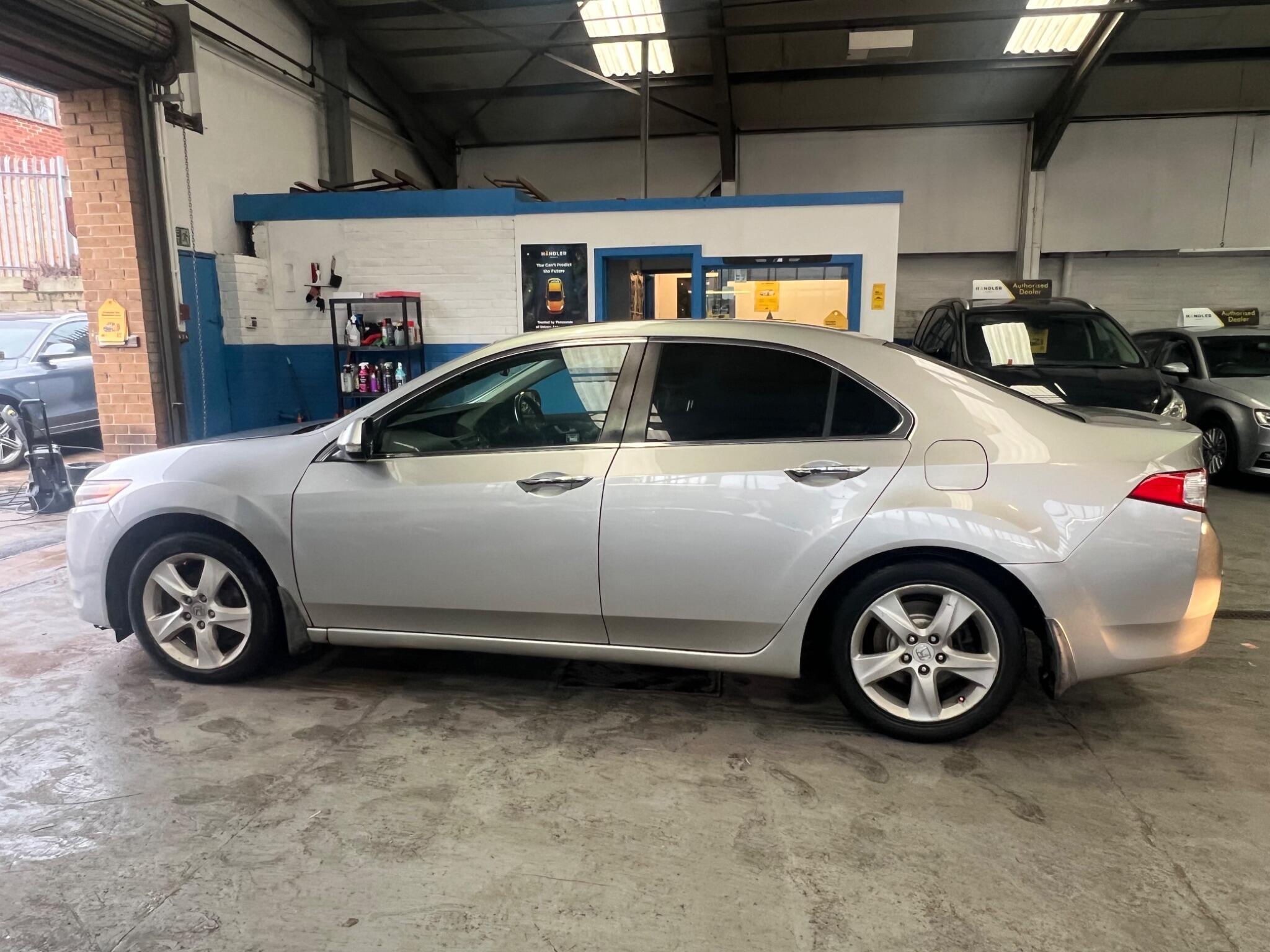 Honda Accord - Image 9