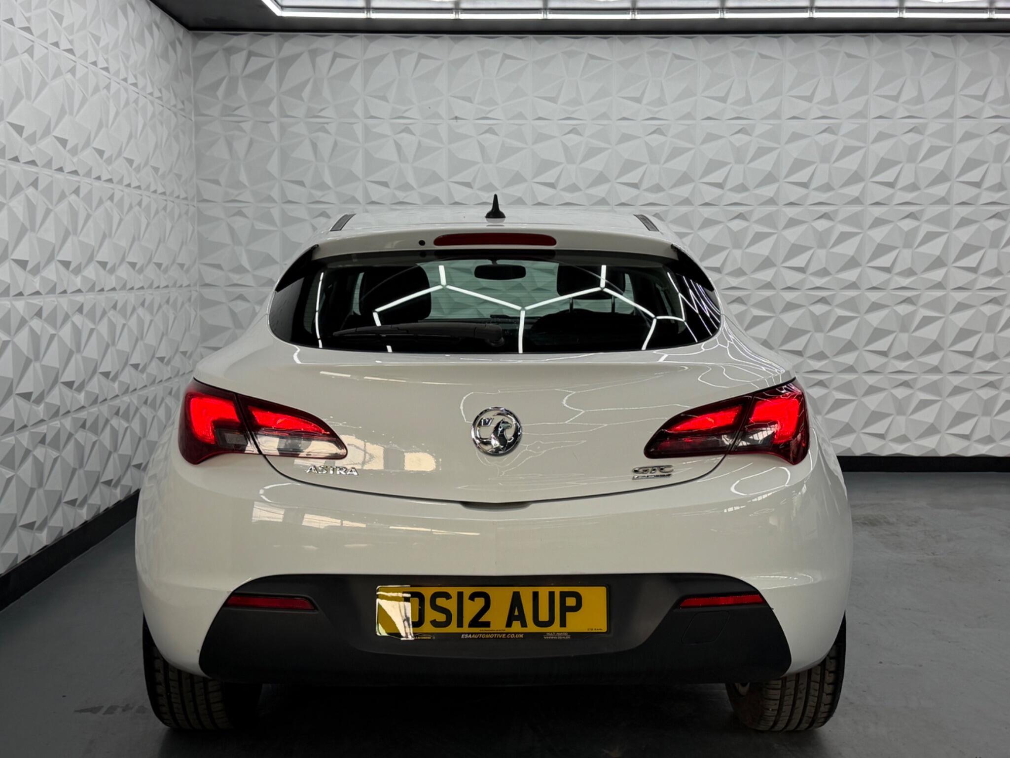 Vauxhall Astra GTC - Image 12