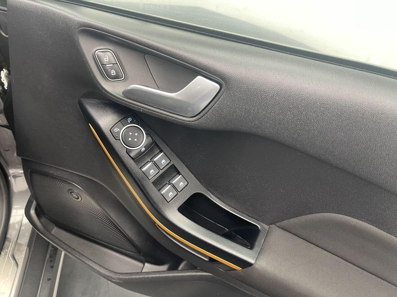 Ford Fiesta - Image 17