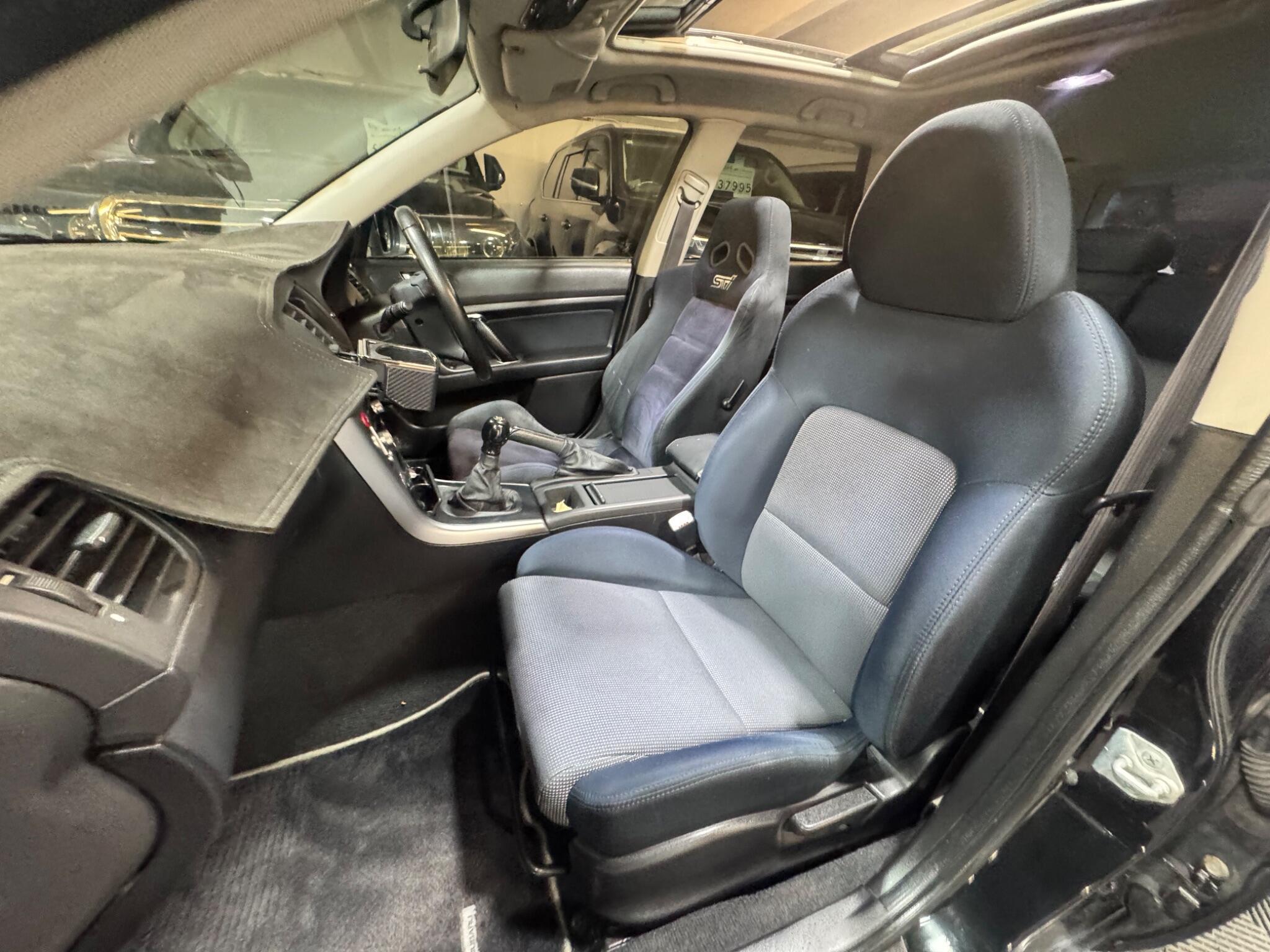 Subaru Legacy - Image 10