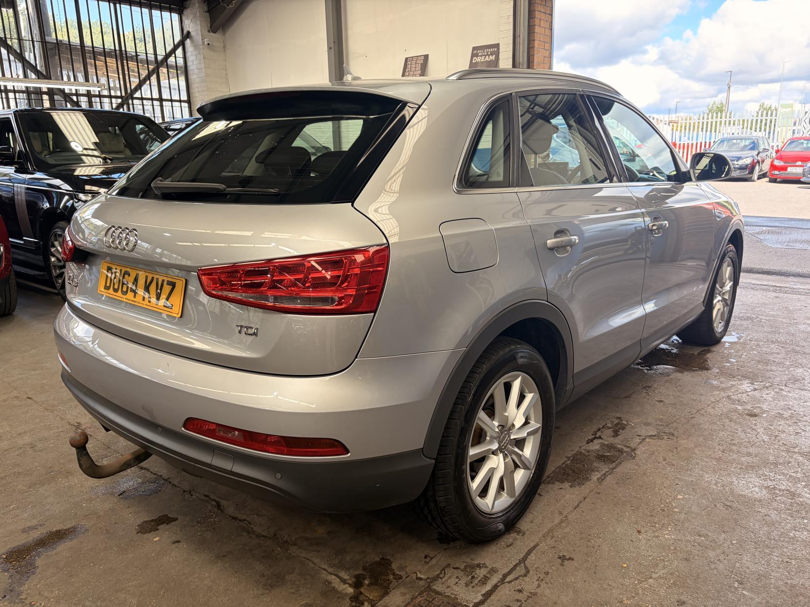 Audi Q3 - Image 7