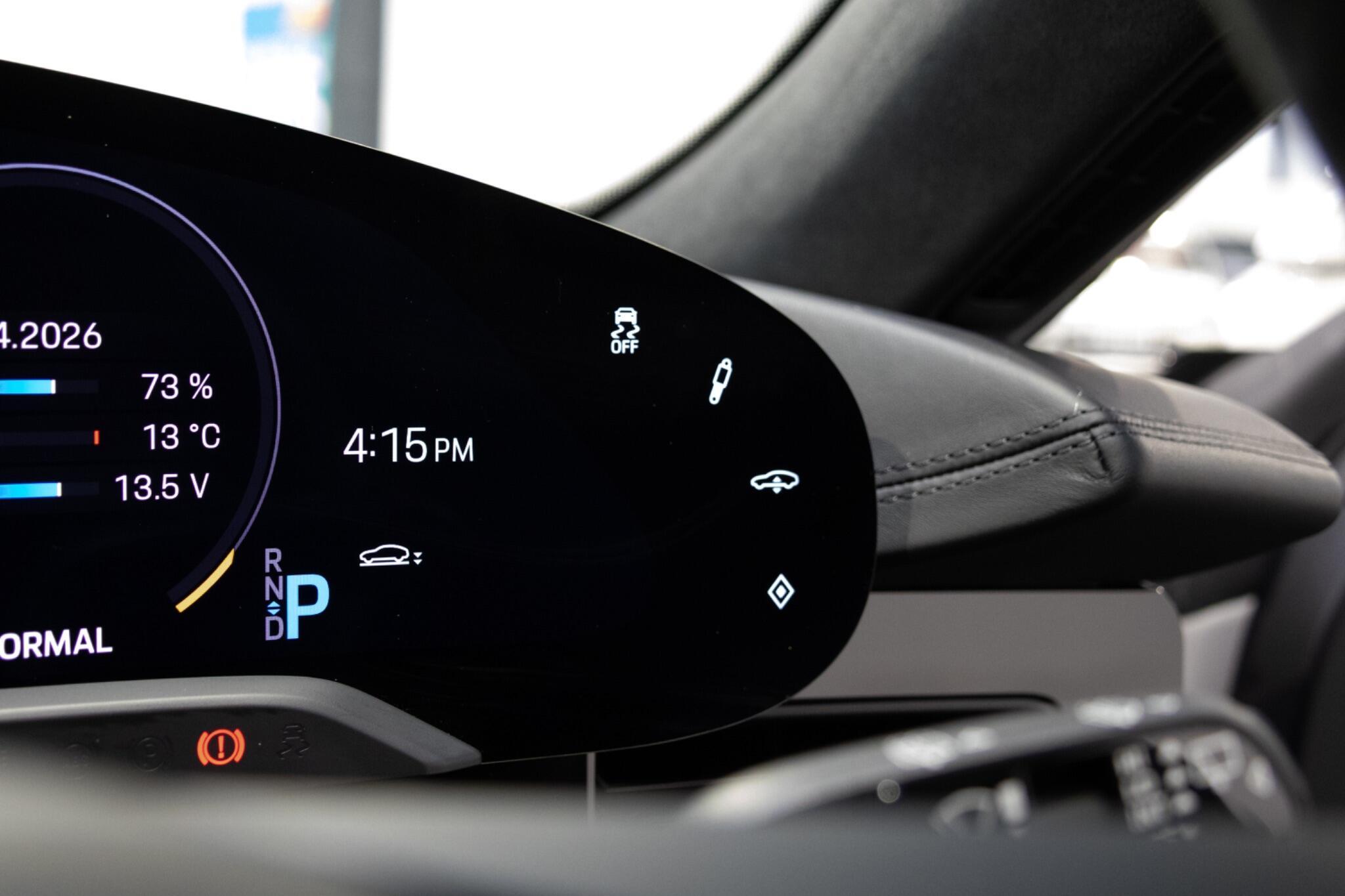 Porsche Taycan - Image 28