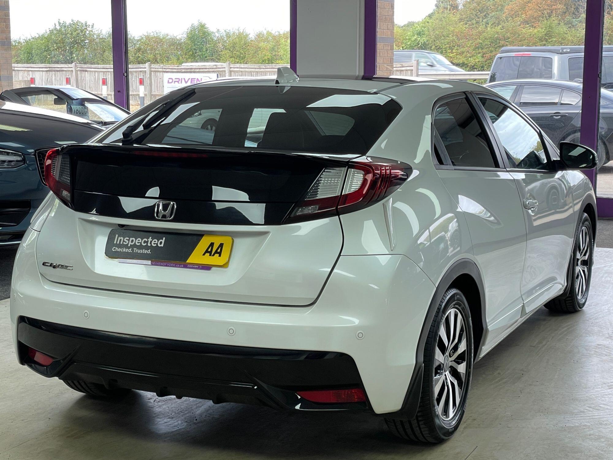 Honda Civic - Image 10