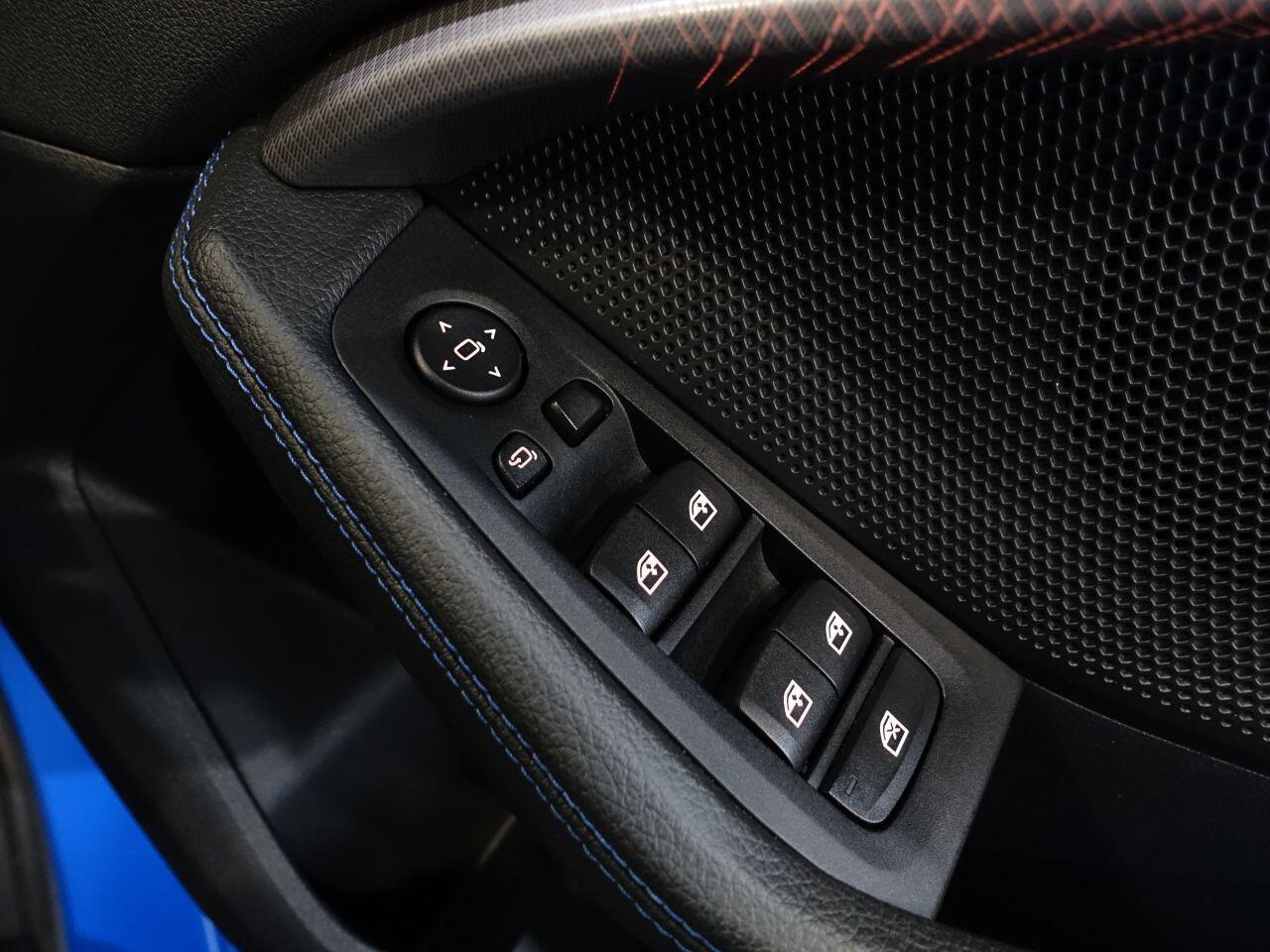 BMW 1 Series - Image 26