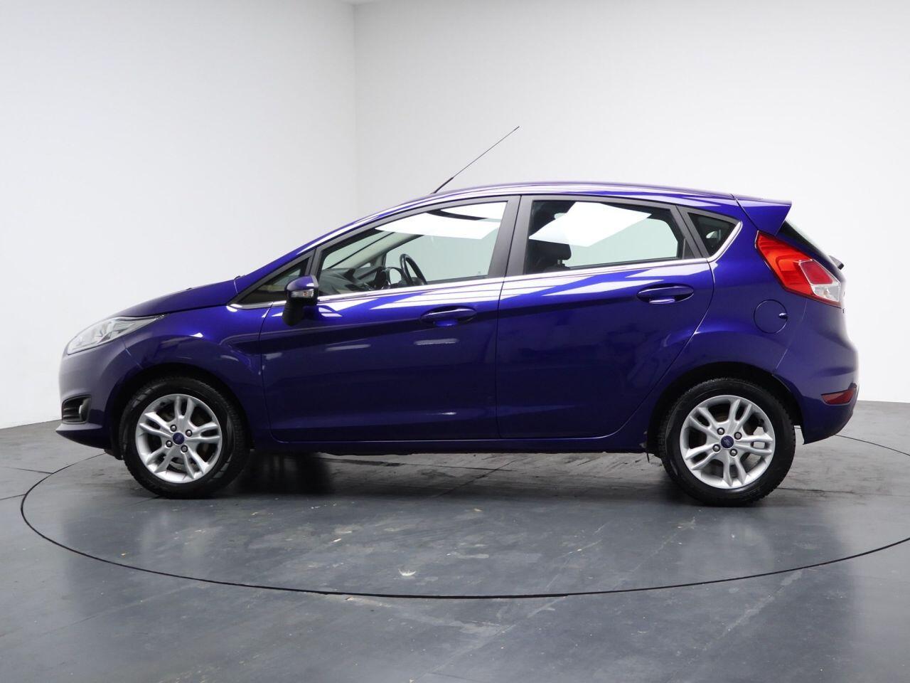 Ford Fiesta - Image 8