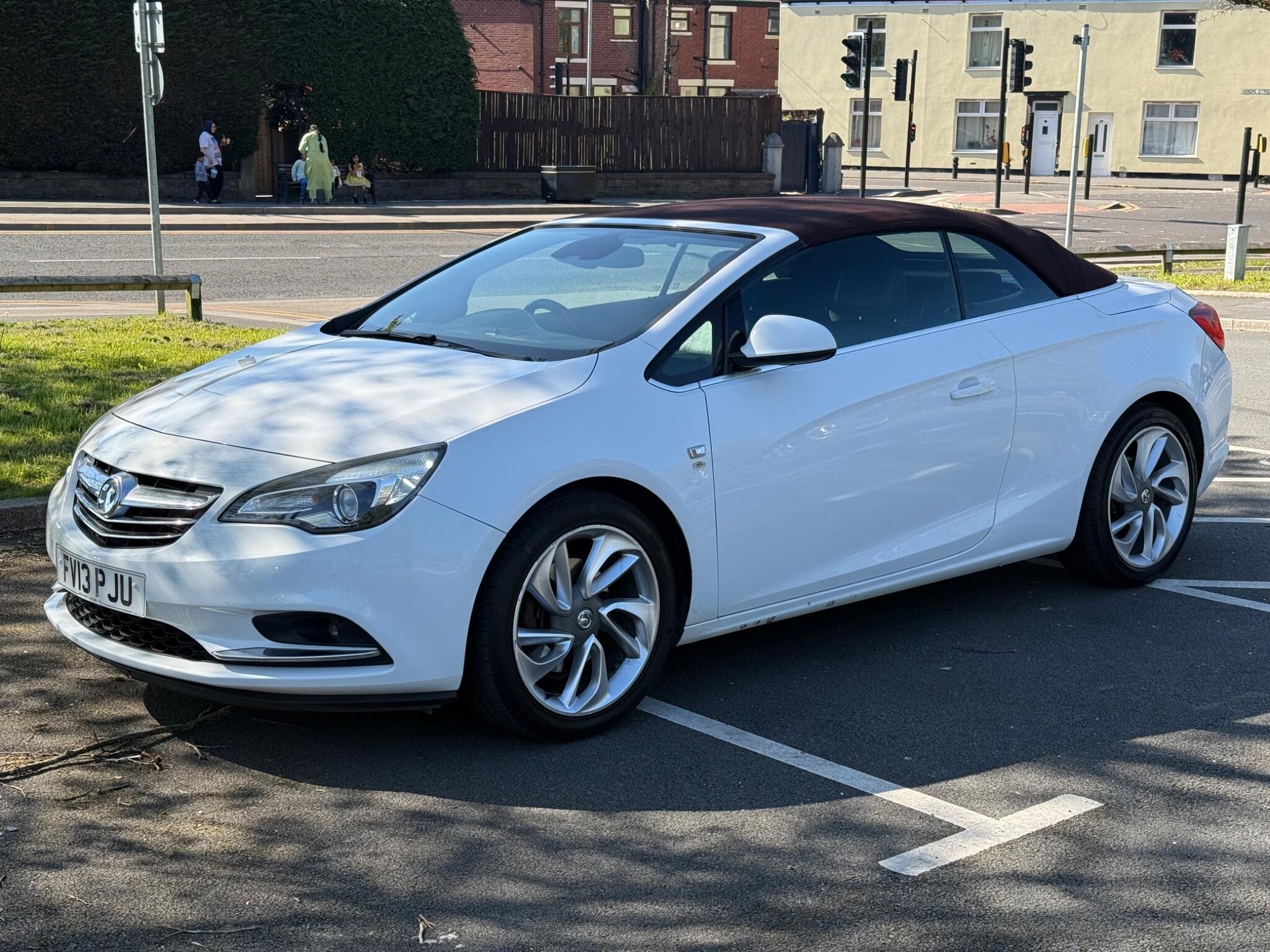 Vauxhall Cascada - Image 10