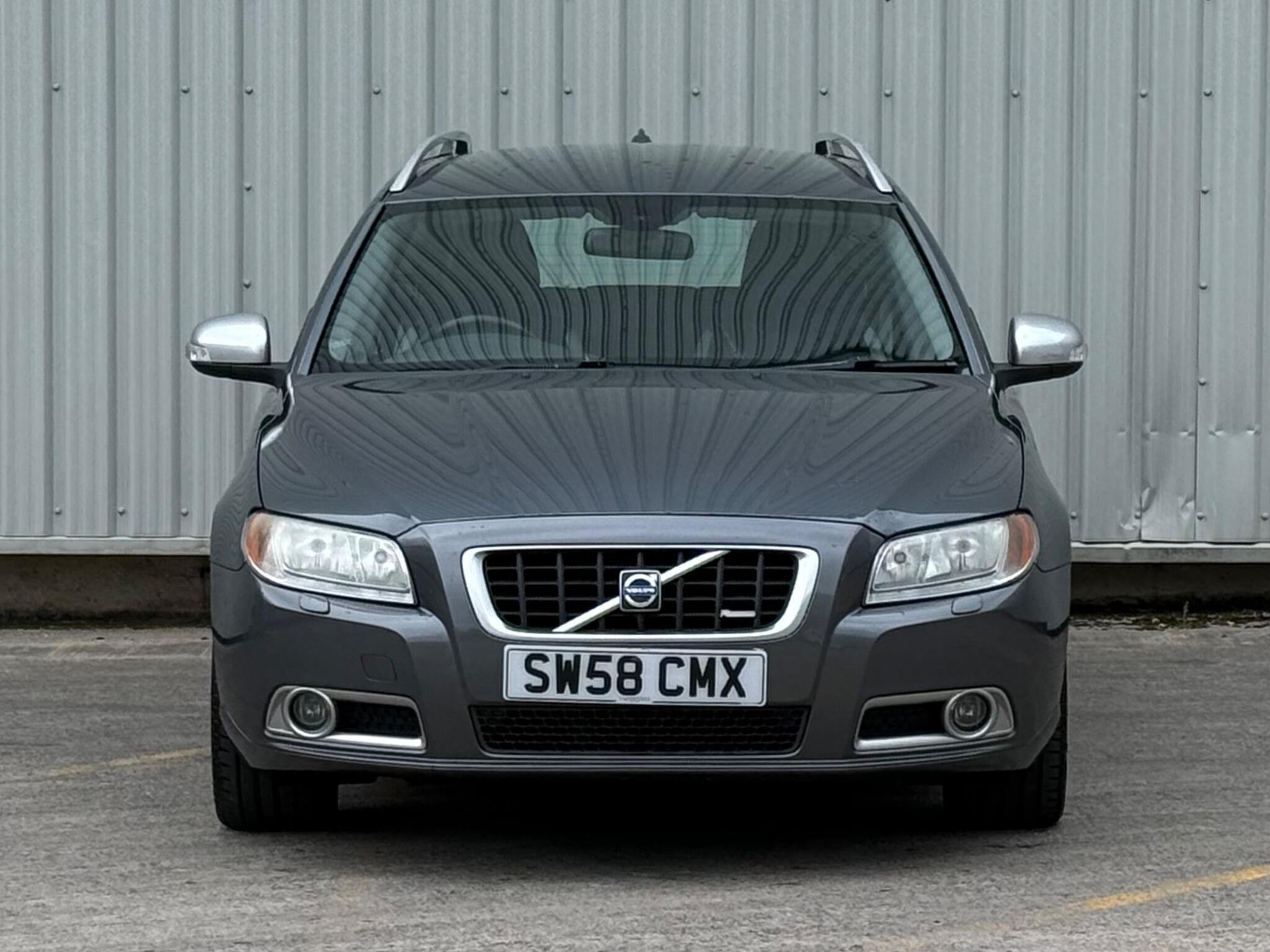 Volvo V70 - Image 2