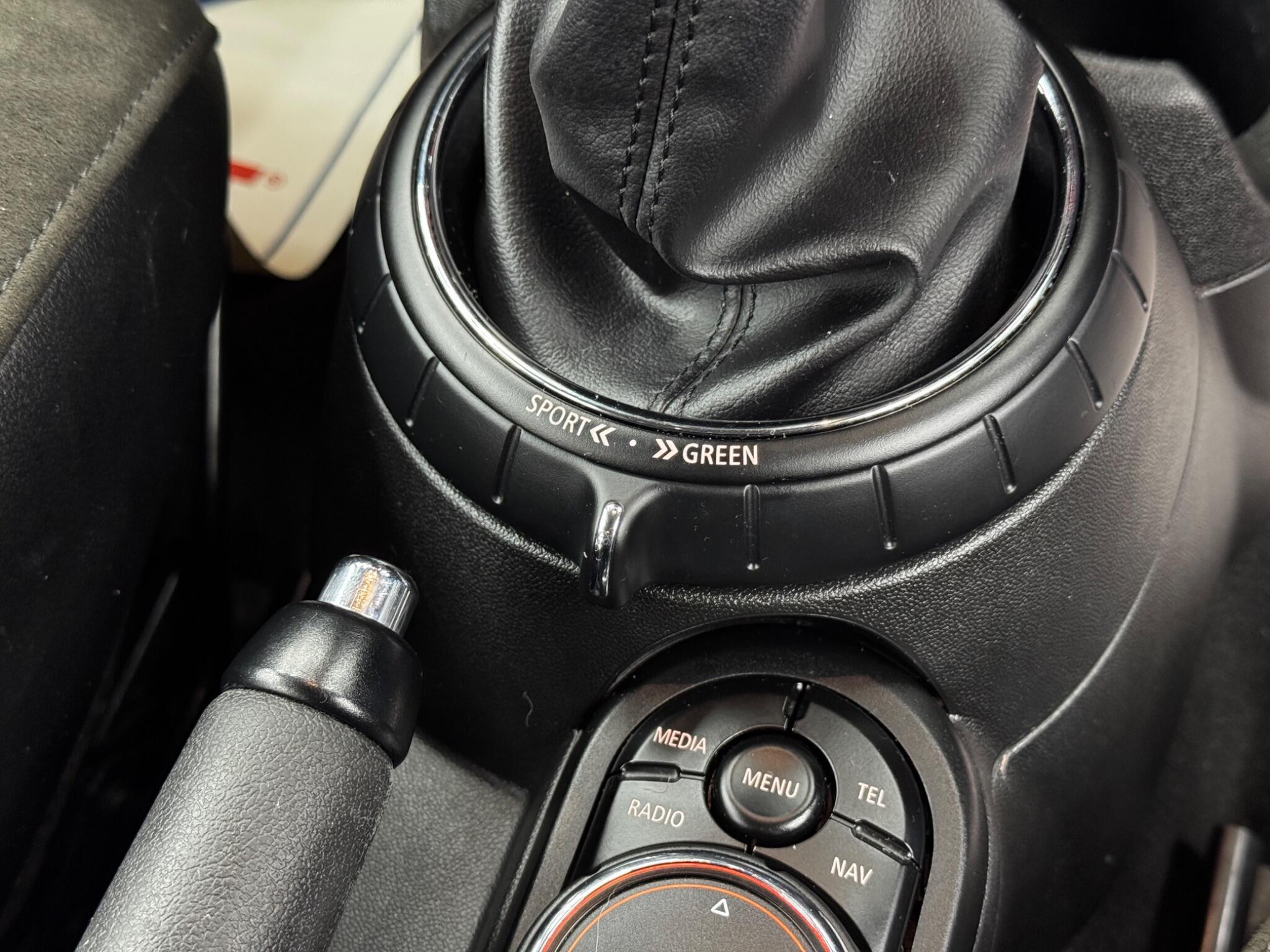 MINI Hatch - Image 25