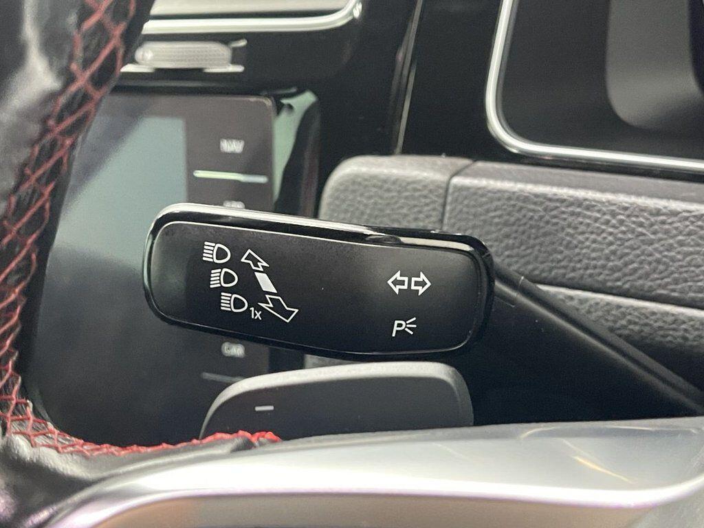 Volkswagen Golf - Image 21