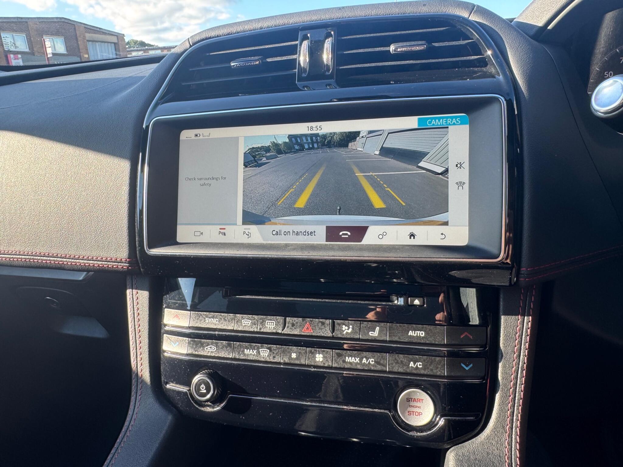 Jaguar F-Pace - Image 17