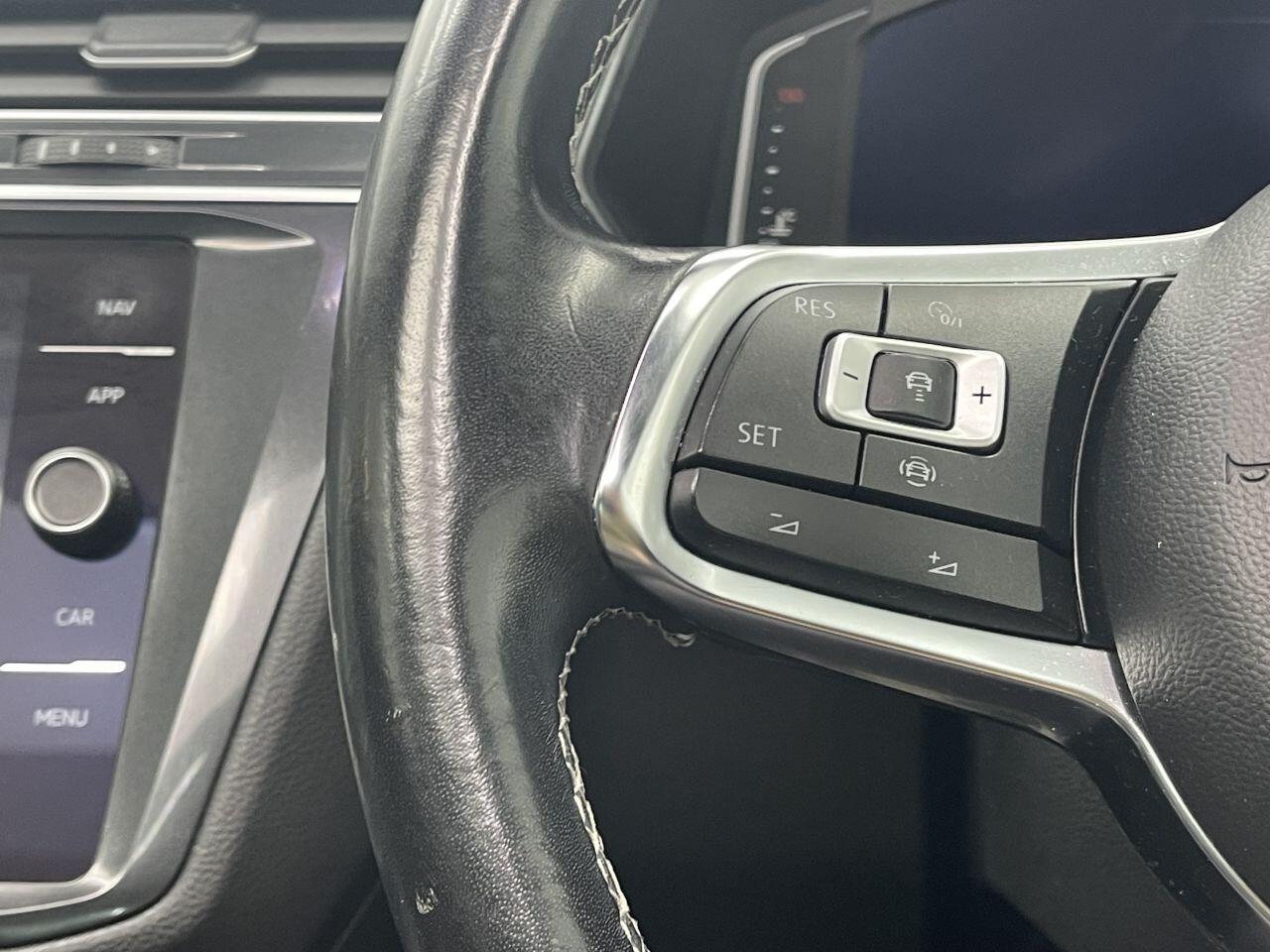 Volkswagen Tiguan - Image 23